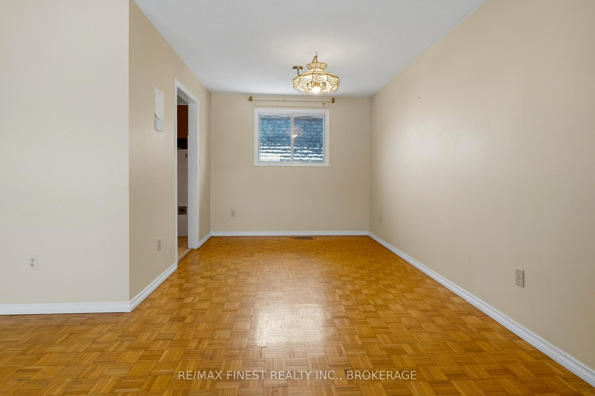 628 Stanford Street photo 17