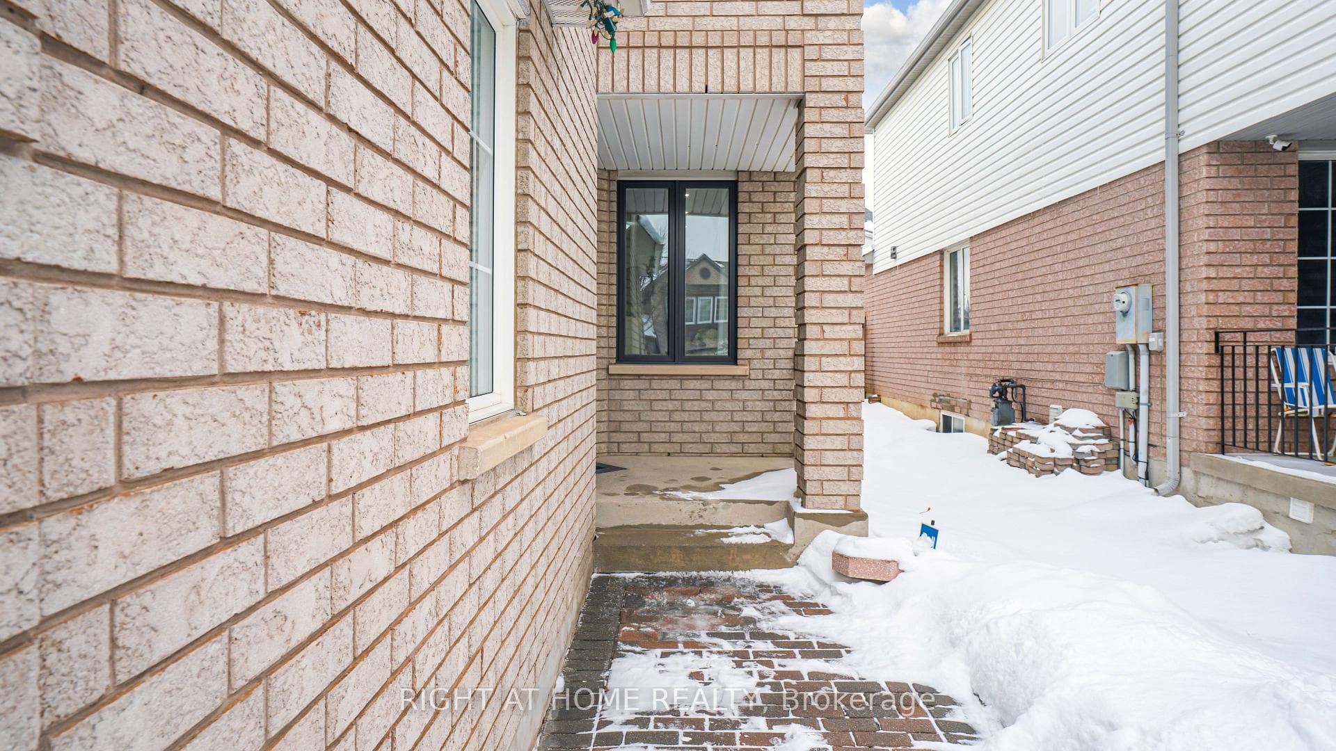 253 Fernforest Drive photo 5