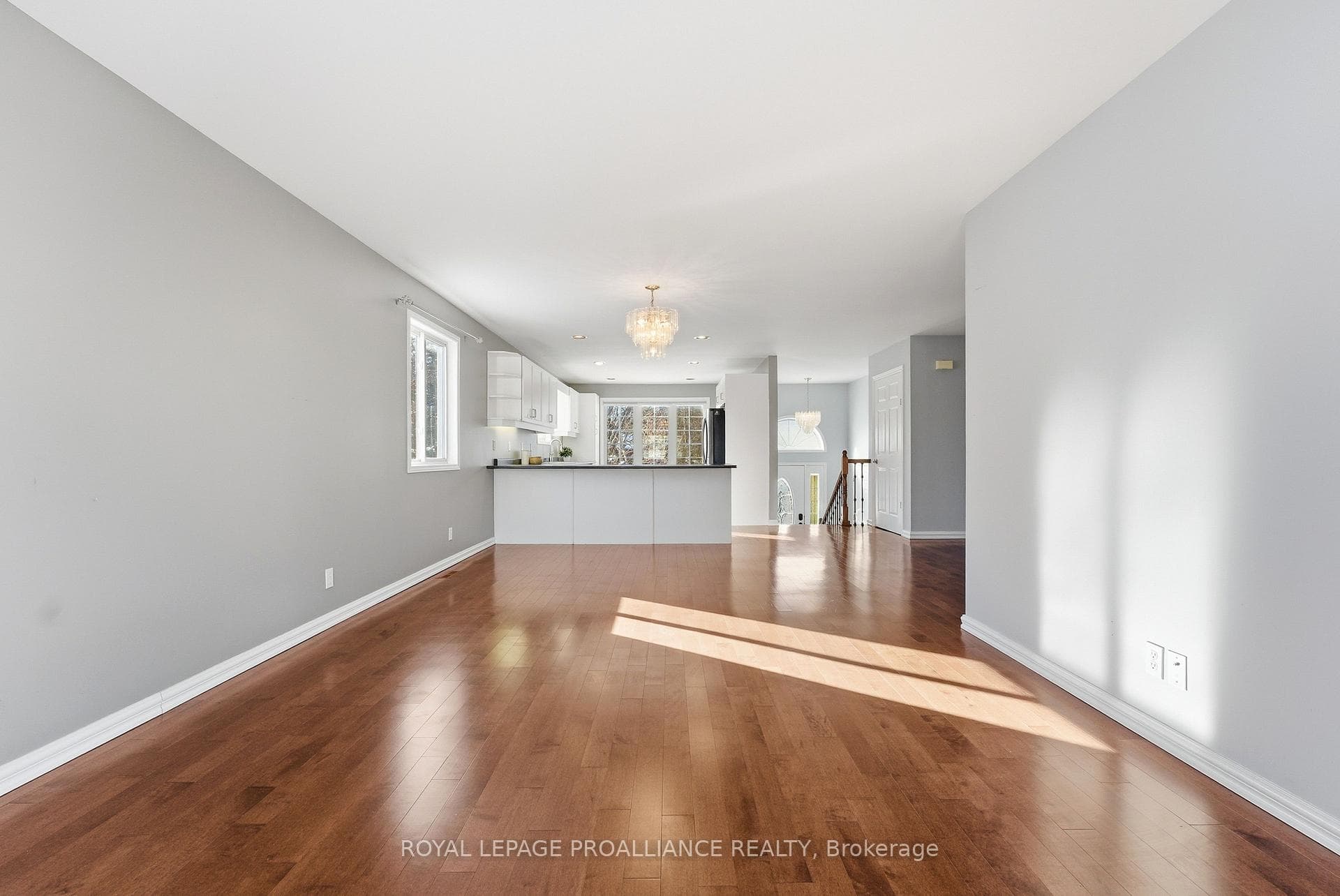 253 Herchimer Avenue photo 11