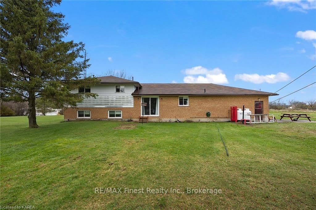 532 PETWORTH Road photo 34