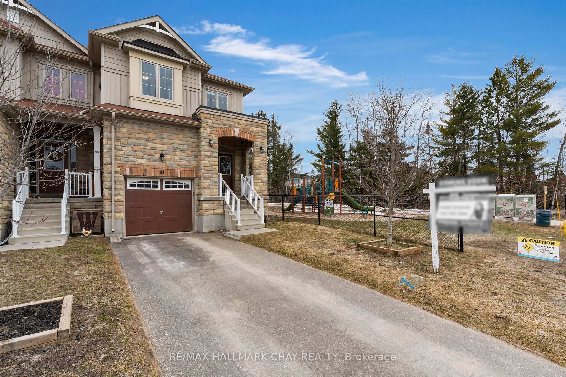 81 Greenwood Drive photo 3