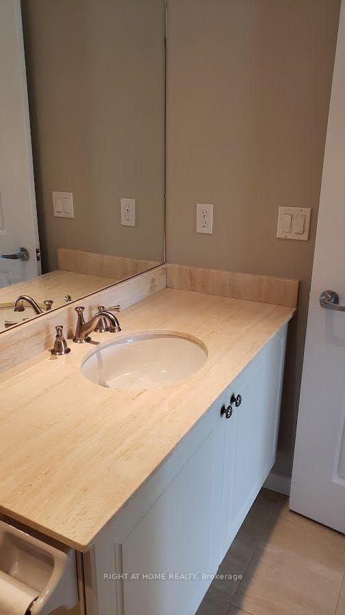 900 Mount Pleasant Road Unit 327 photo 17
