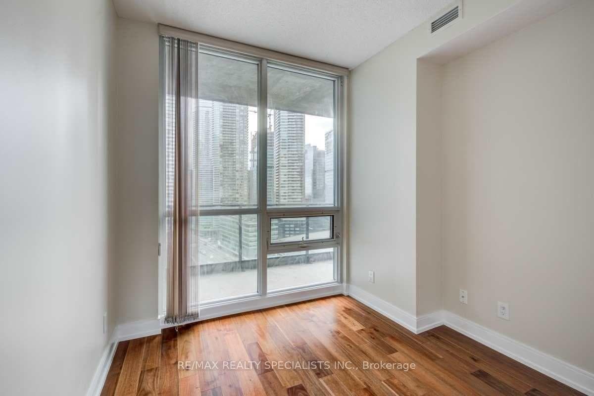 18 Harbour Street Unit 2111 photo 8