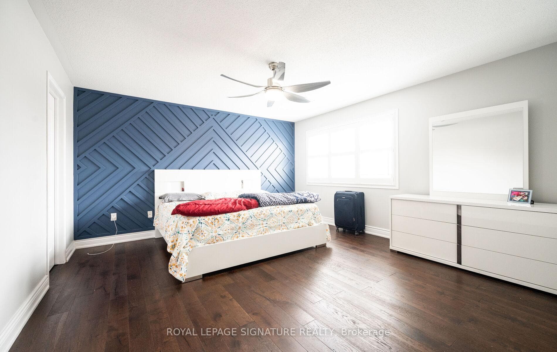 1071 Syndenham Lane photo 19
