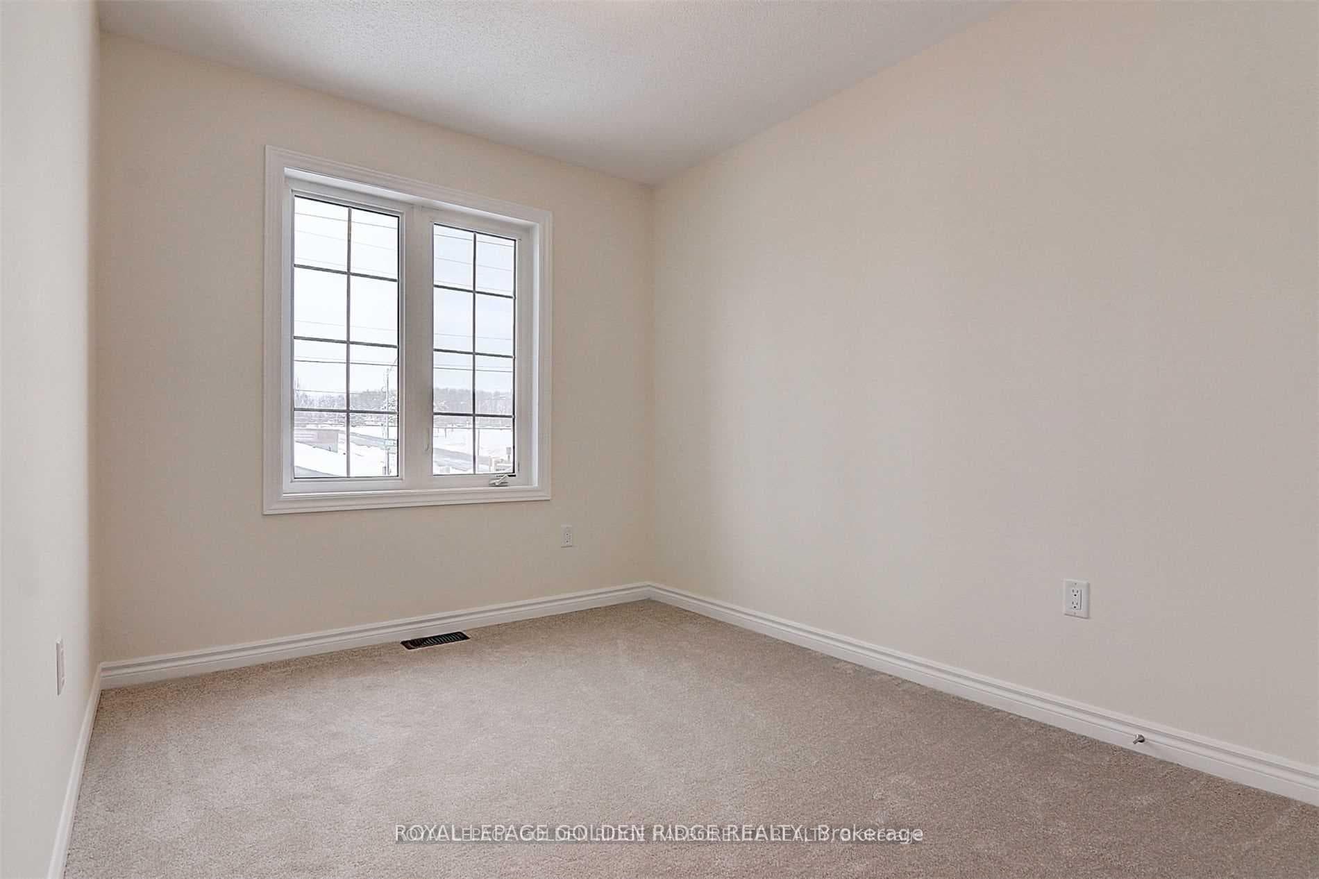 275 Bloomington Road photo 14