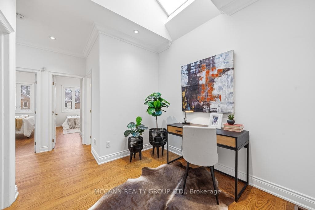 294 Erskine Avenue photo 42