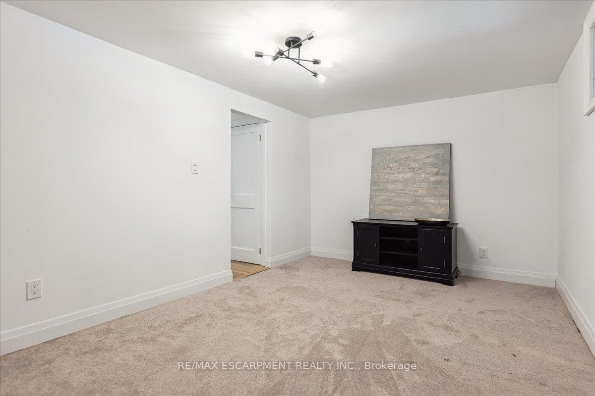 3122 Lakeshore Road Unit 2 photo 27