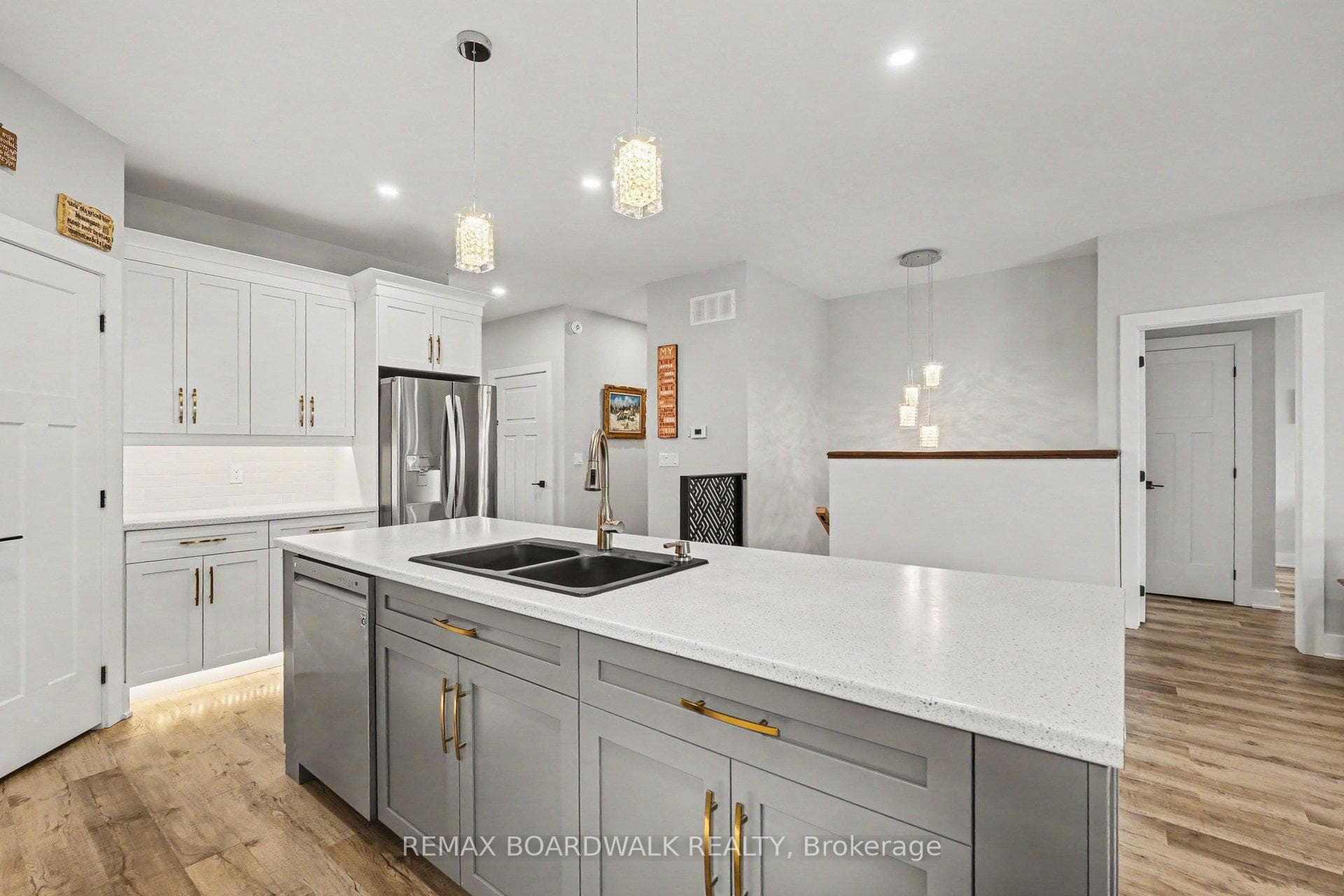 58 Adelaide Street photo 7