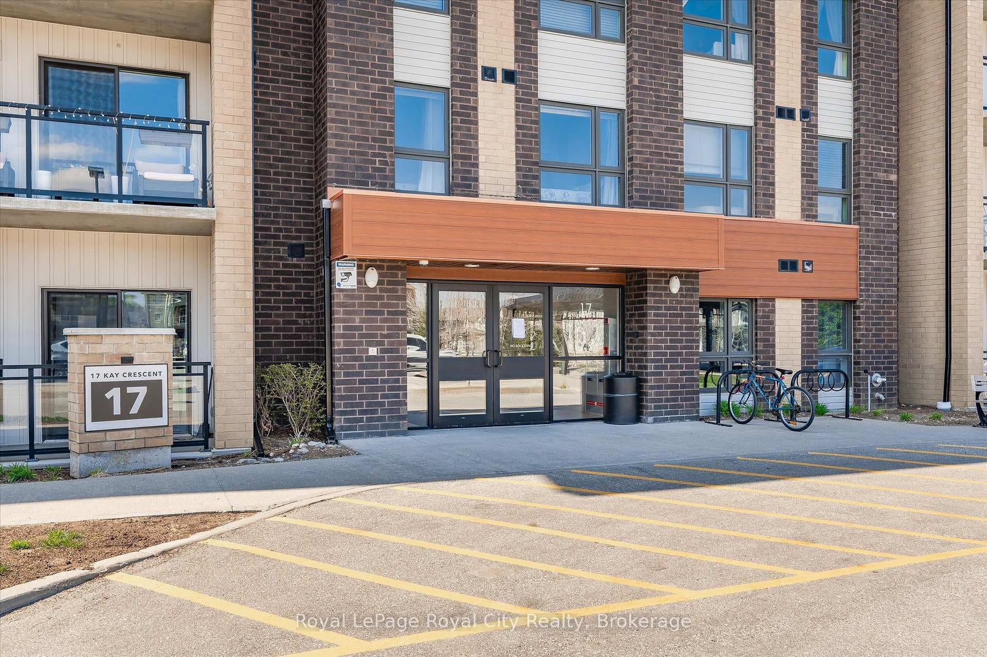 17 Kay Crescent Unit 301 photo 3