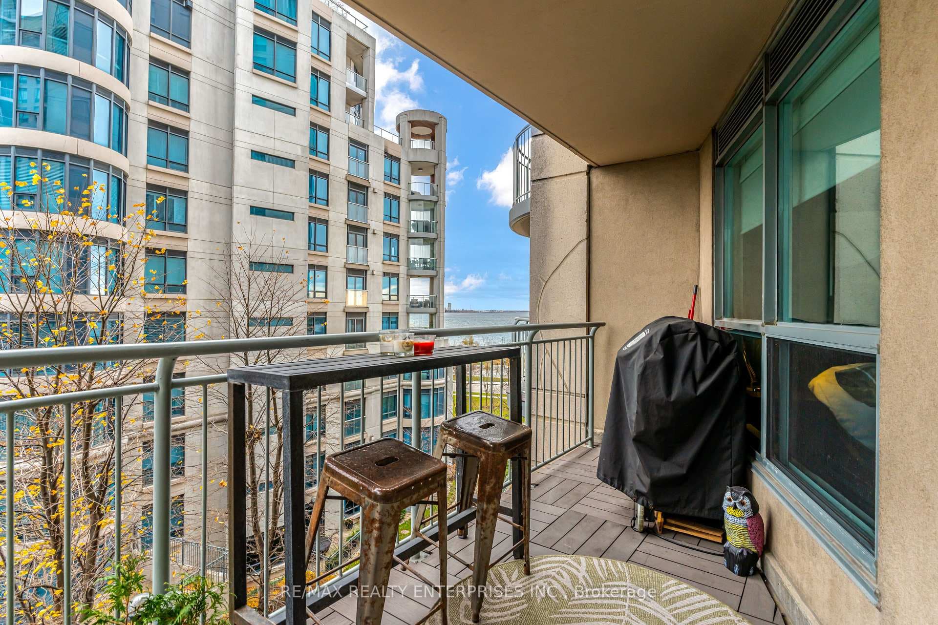 2111 Lake Shore Road Unit 520 photo 22