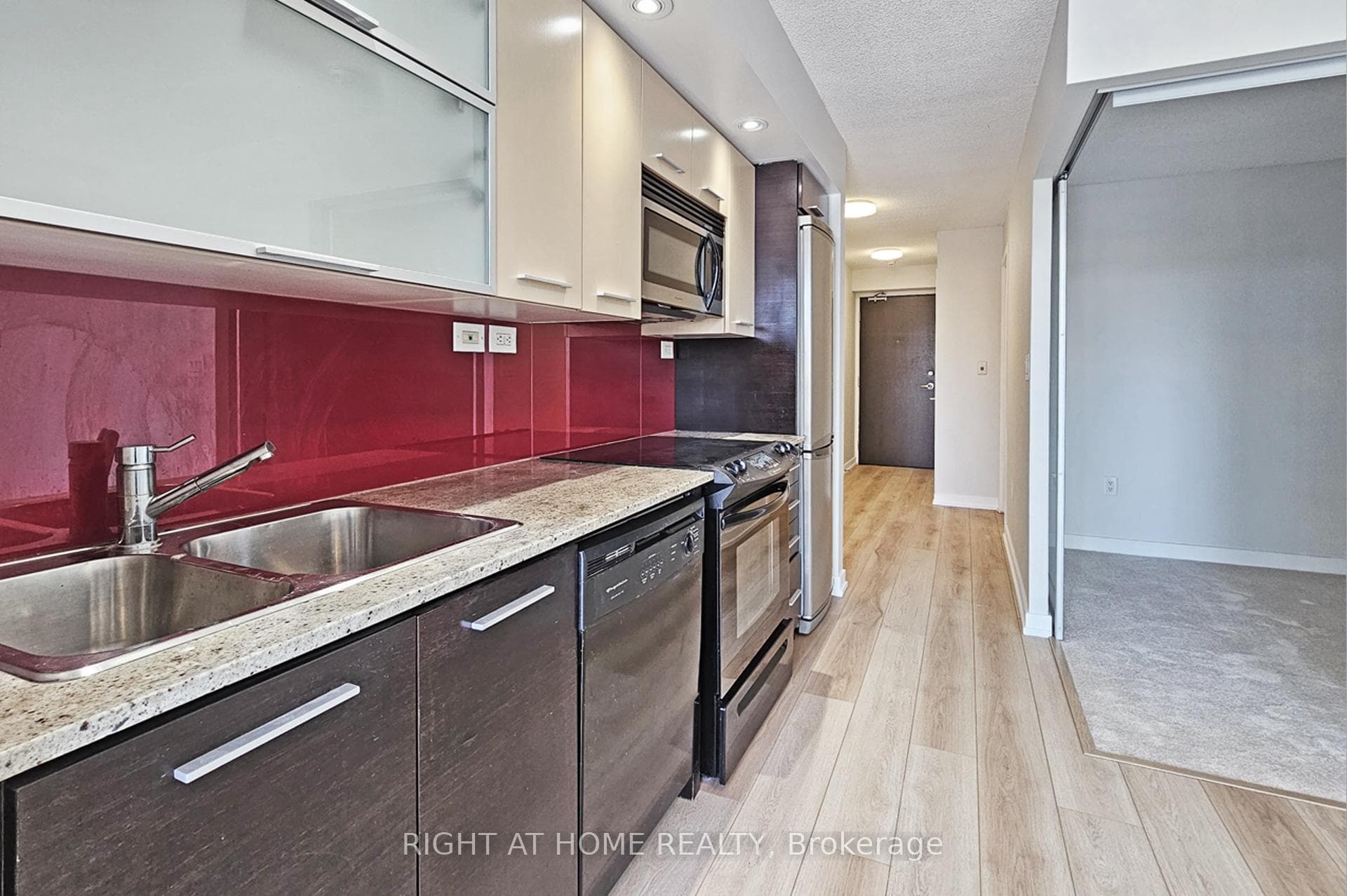 8 Telegram Mews Unit 1508 photo 7