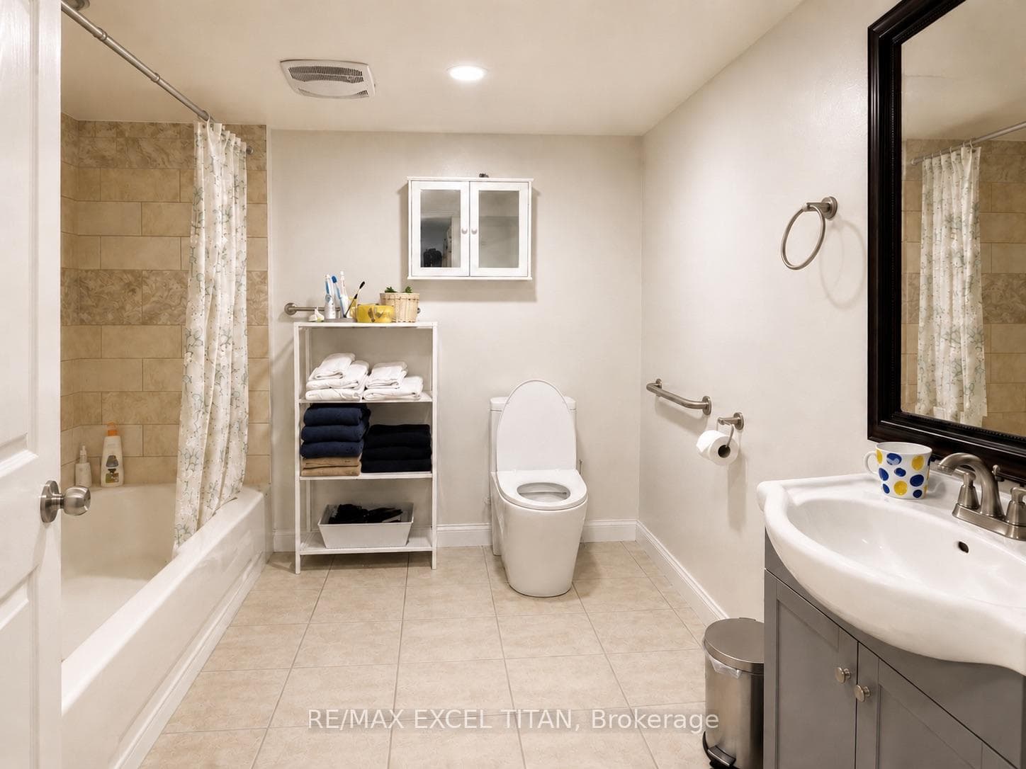 954 Danforth Avenue photo 12