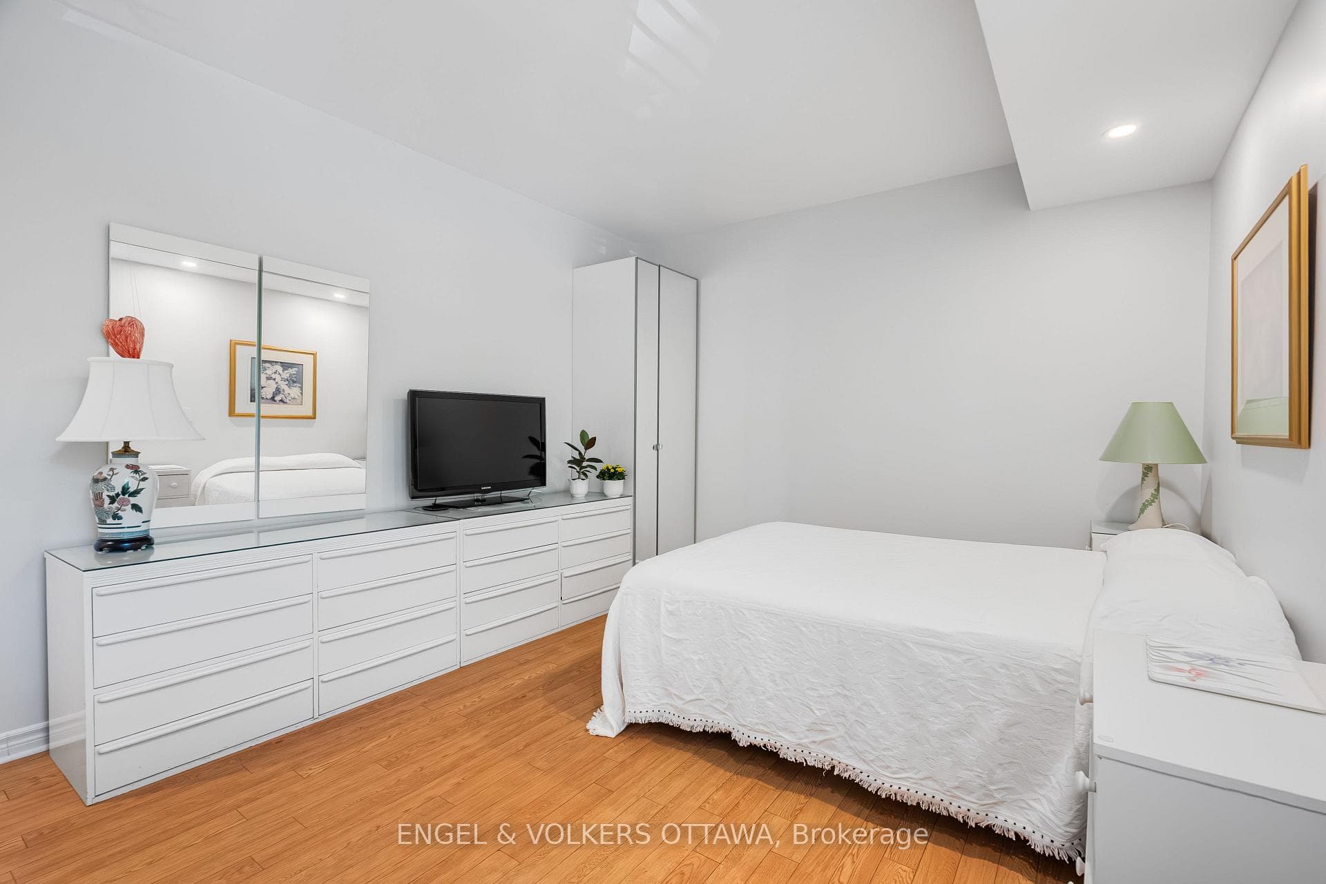 205 Bolton Street Unit 206 photo 25