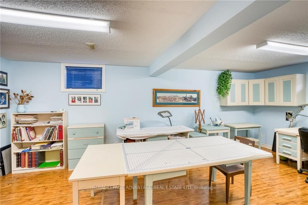 Previous owner used this area as home office ...