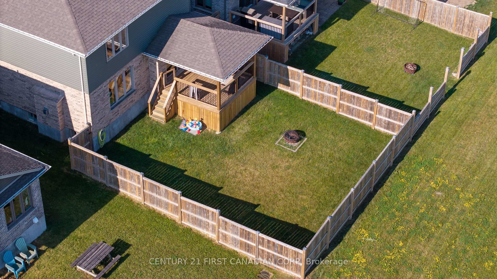 182 Gilmour Drive photo 33