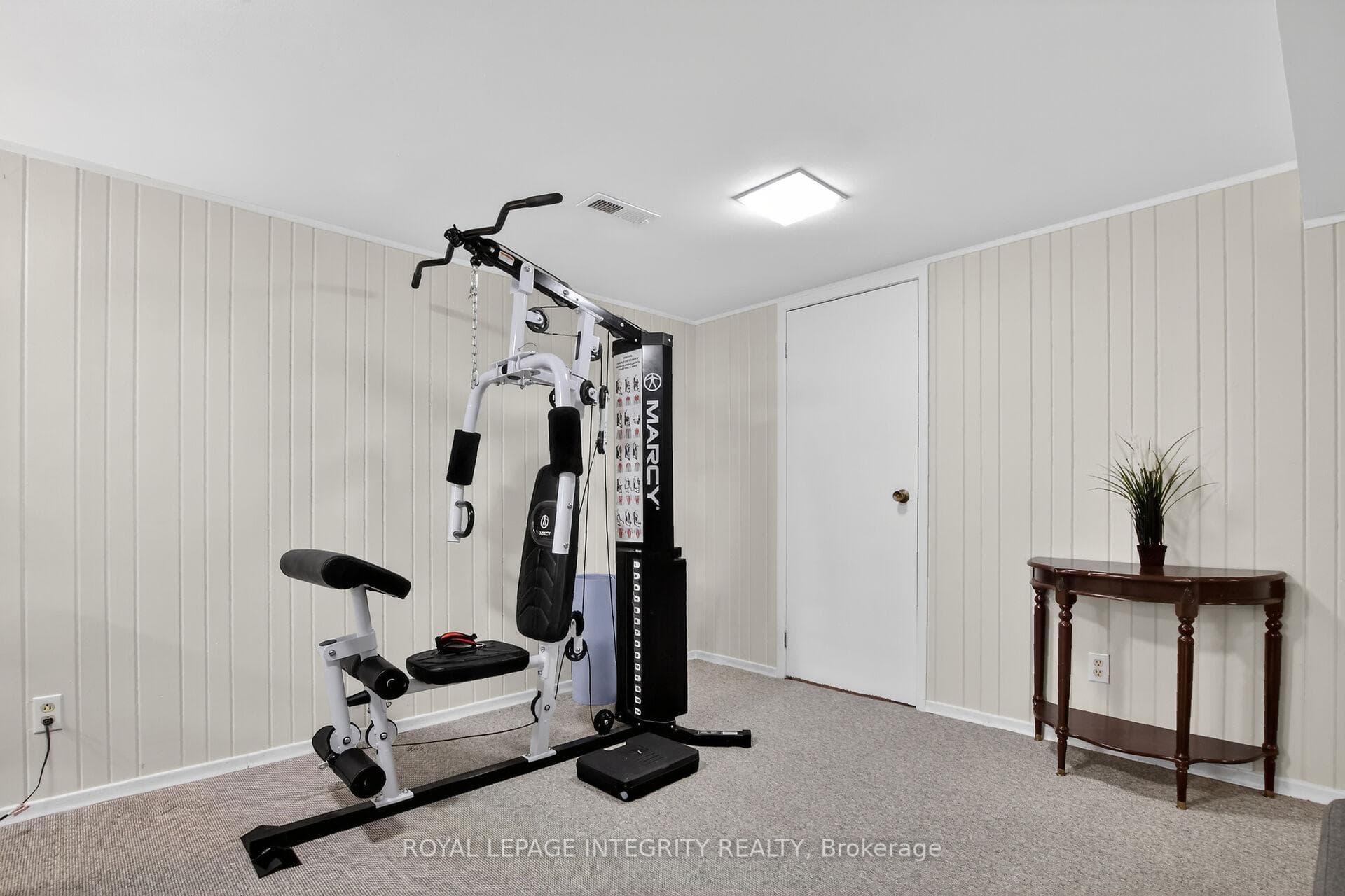 1646 Grey Nuns Drive photo 35