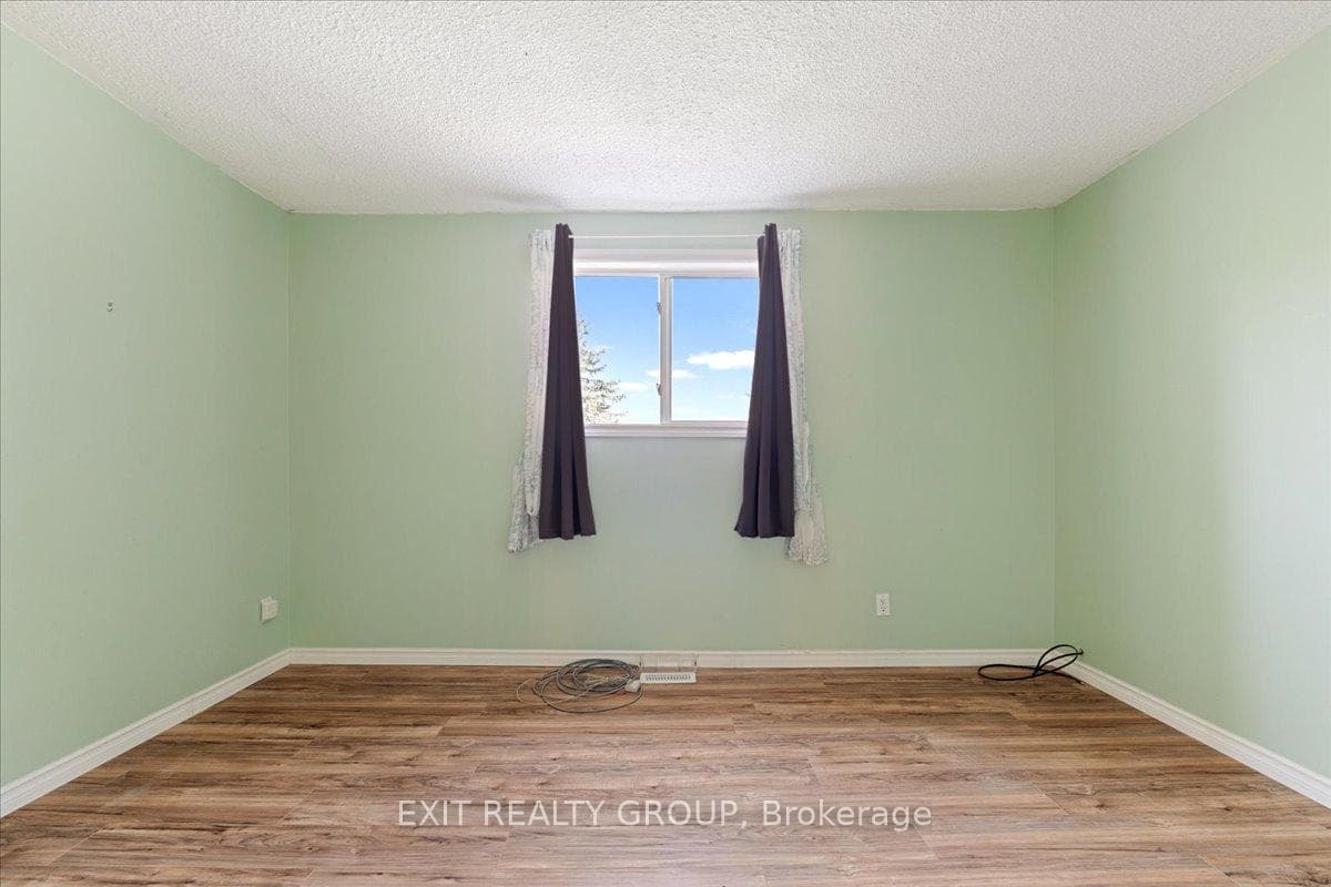 315 Haigs Reach Road photo 30
