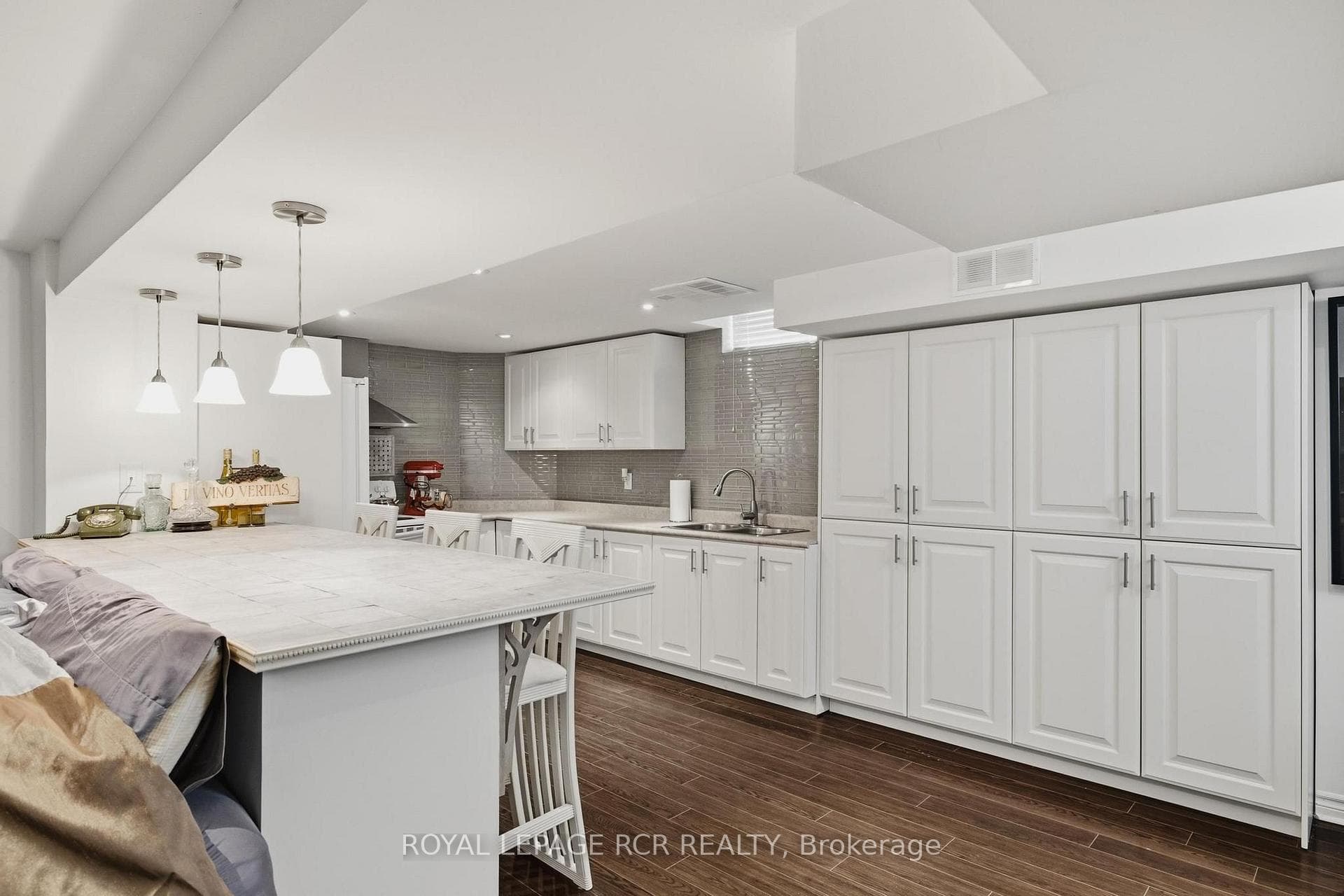 194 Andy Crescent photo 26