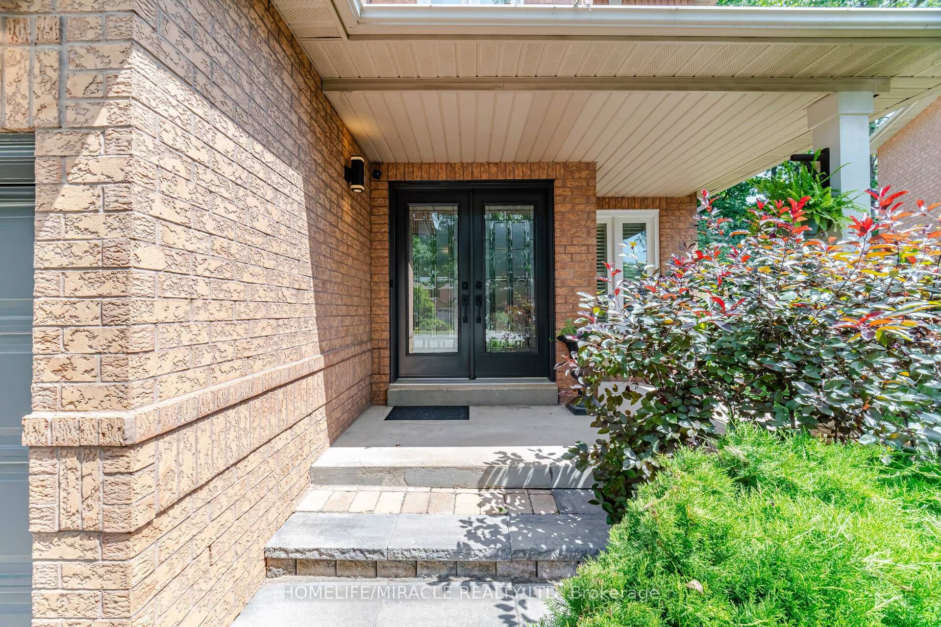 6089 Carradine Court photo 3