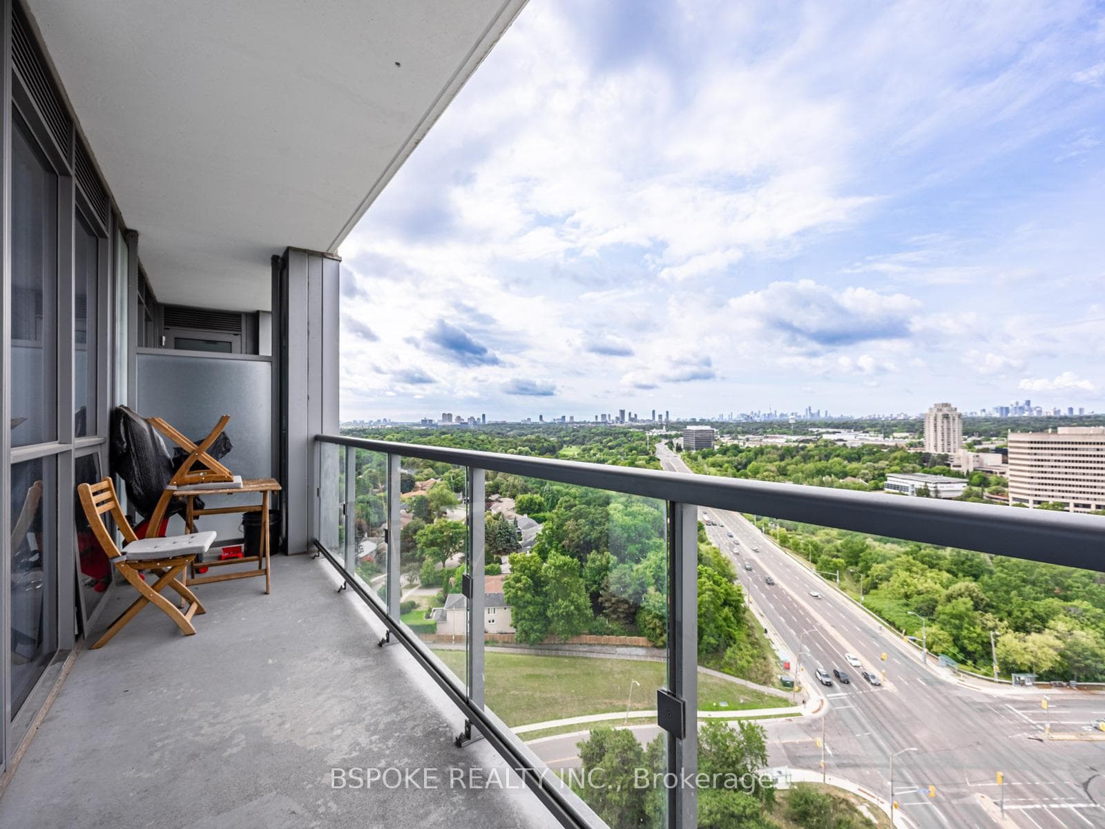 18 Graydon Hall Drive Unit 1701 photo 22