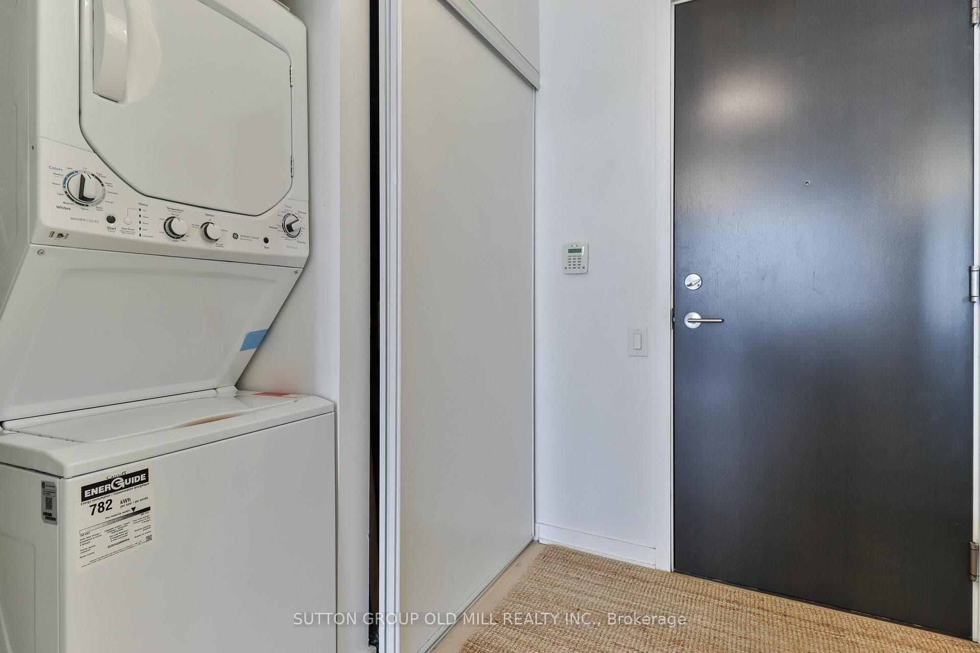 105 The Queensway N/A Unit 2709 photo 14