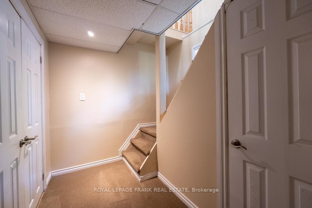 7 Cardinal Road photo 14