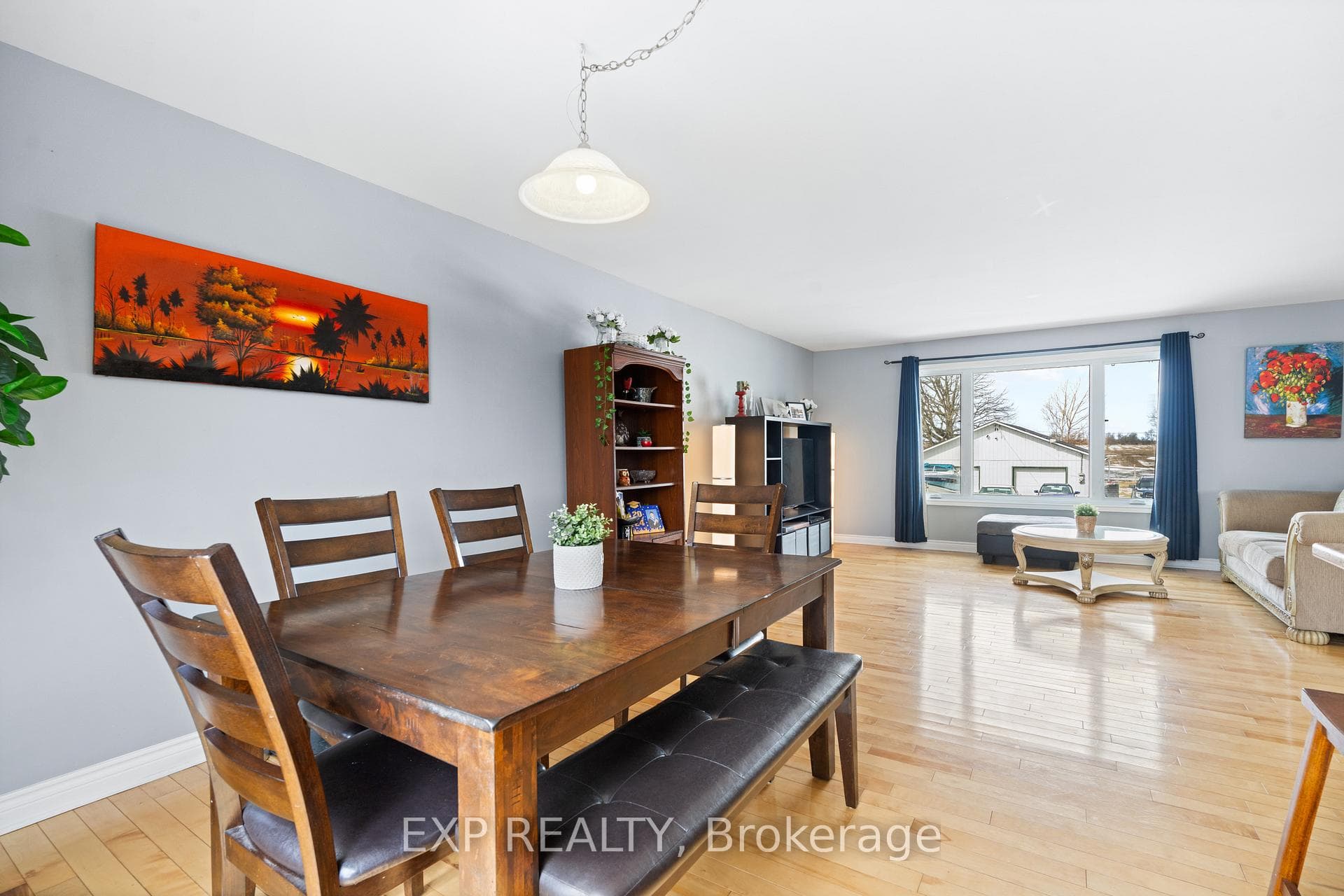 10610 Maple Street photo 9