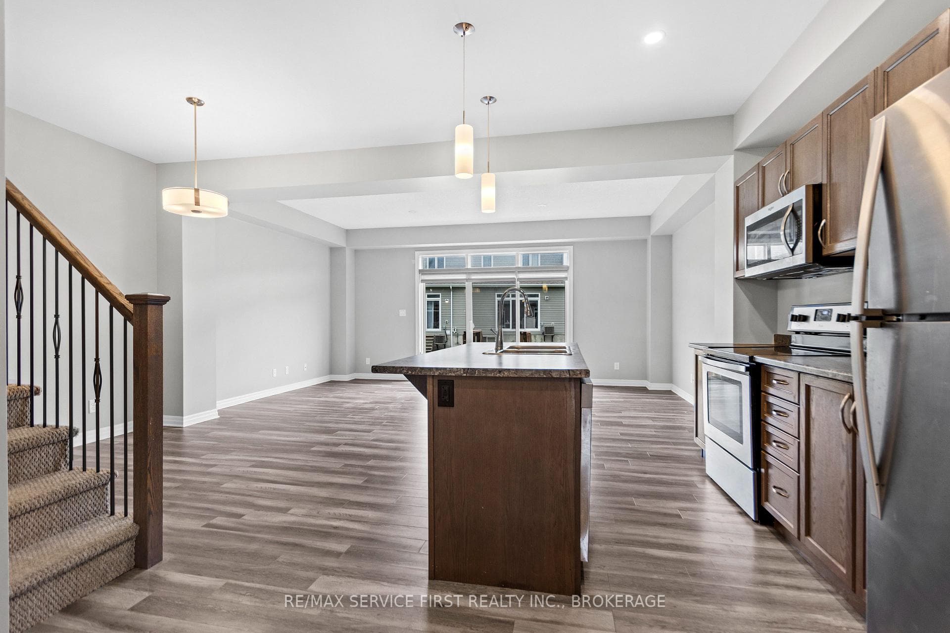 1373 Tremont Drive photo 6
