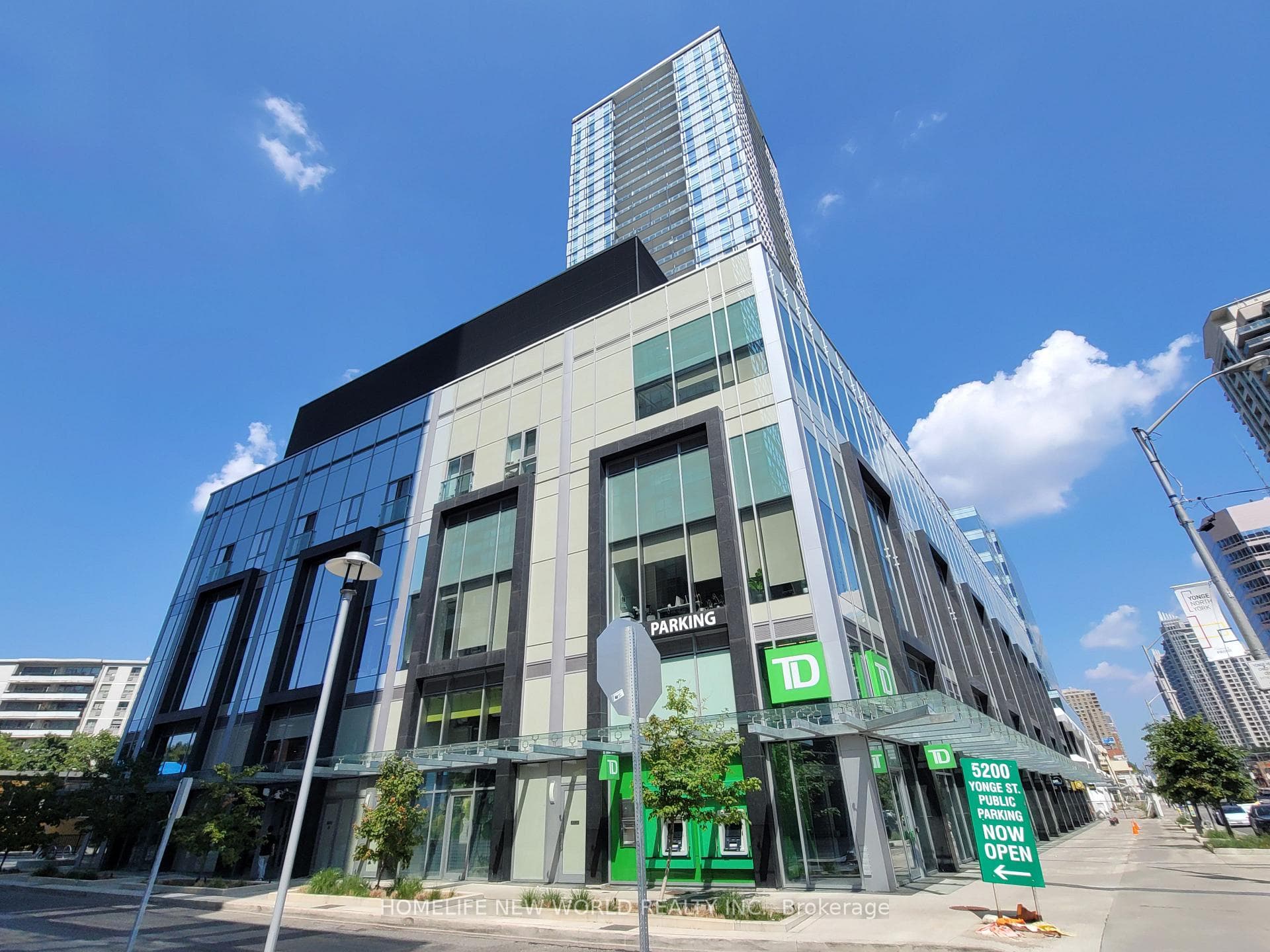 5180 Yonge Street Unit 903 photo 1
