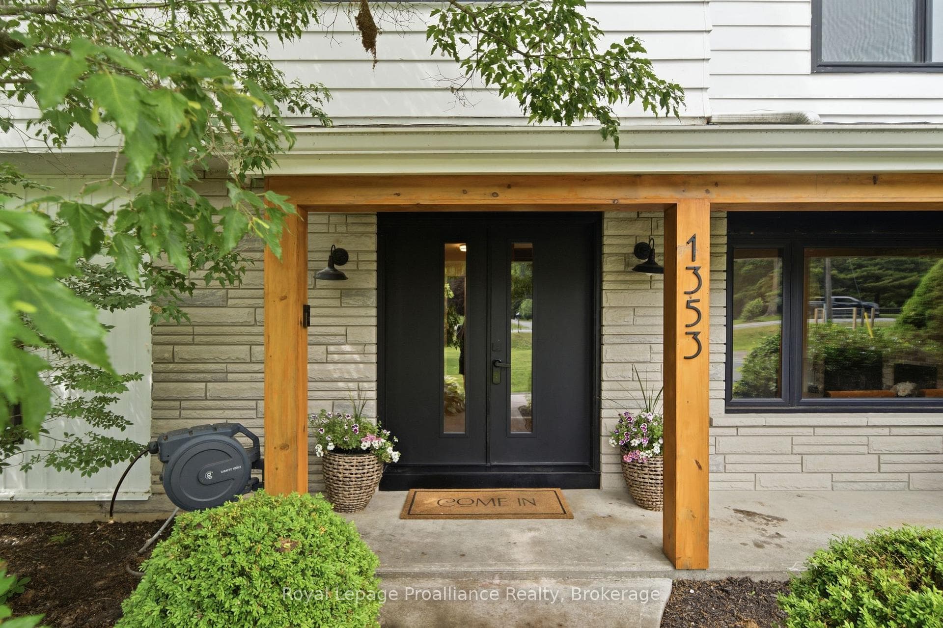 1353 WALLBRIDGE LOYALIST Road photo 5