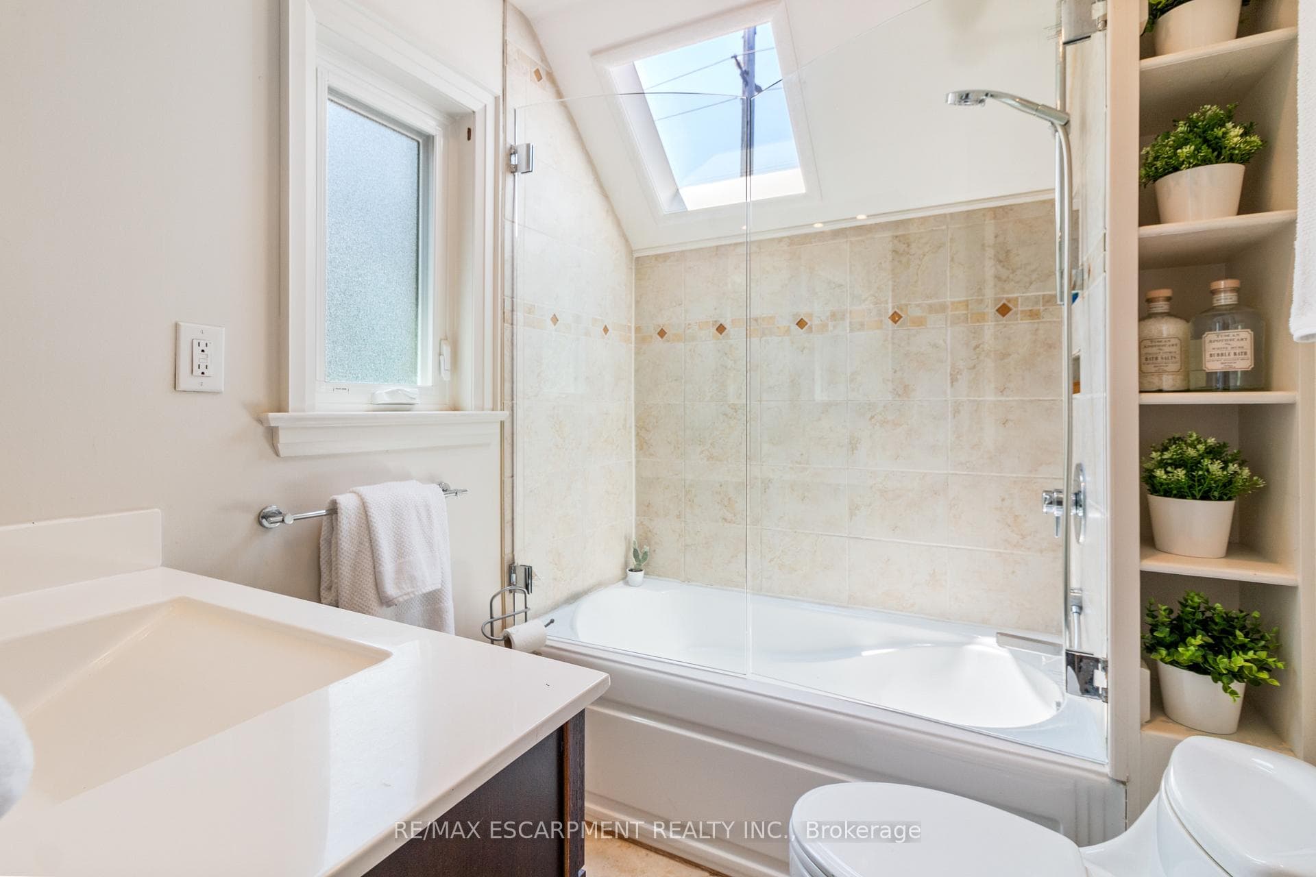 19 Jackson Avenue photo 30