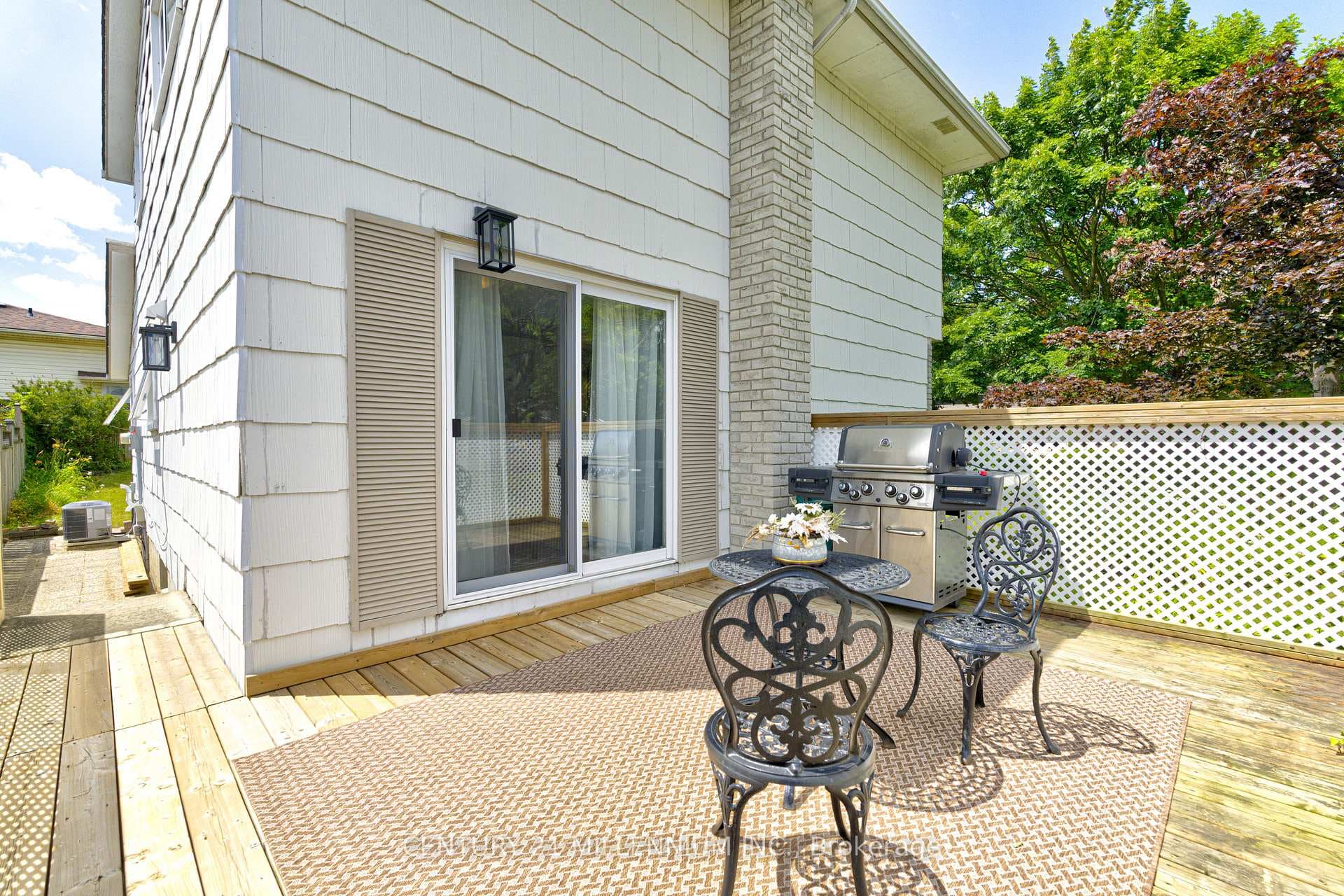 59 Lewis Crescent photo 42