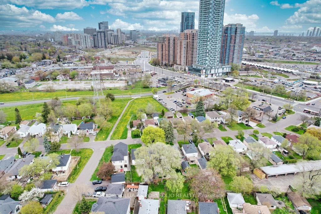 34 Poplar Avenue photo 18