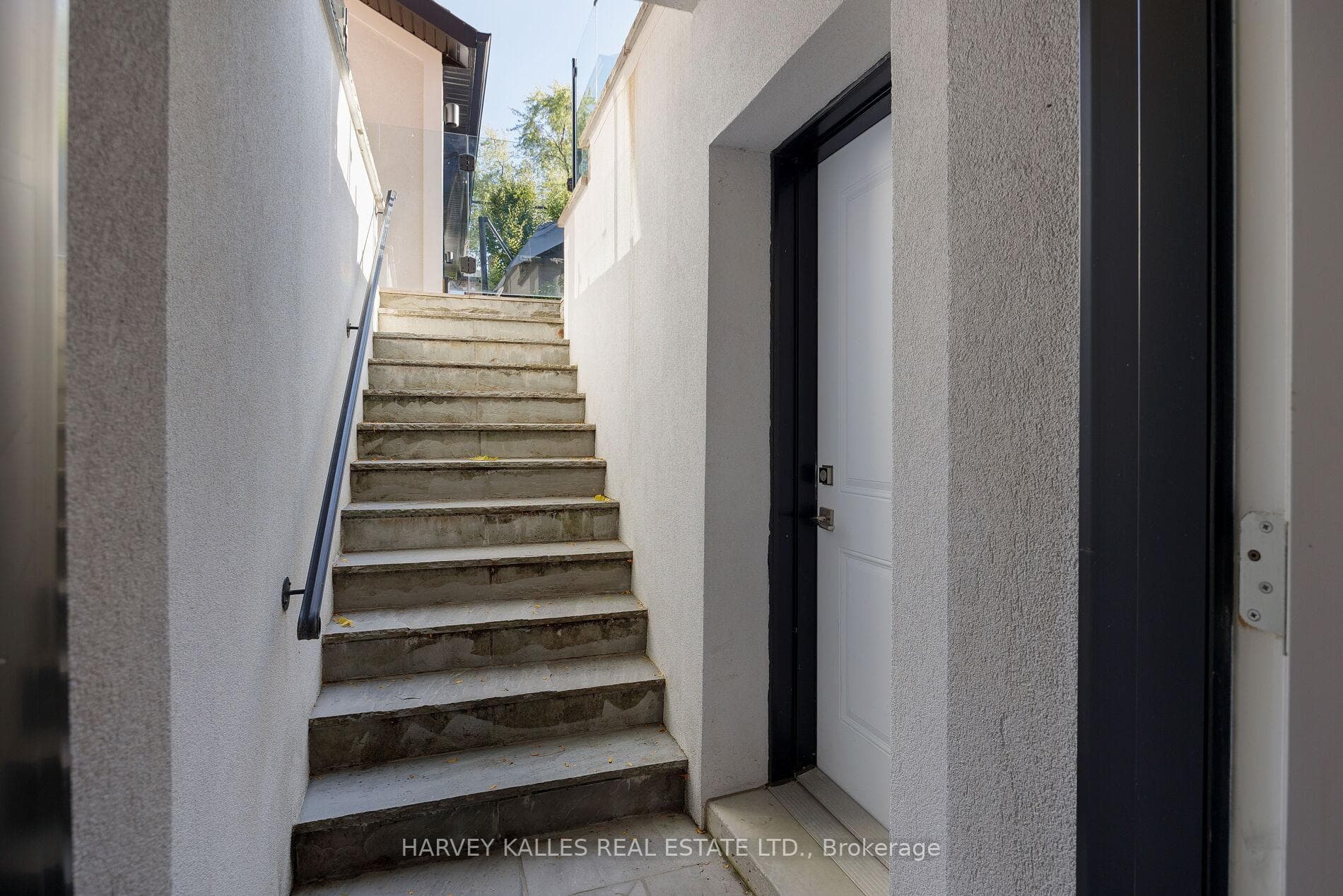 43 Wilgar Road photo 45