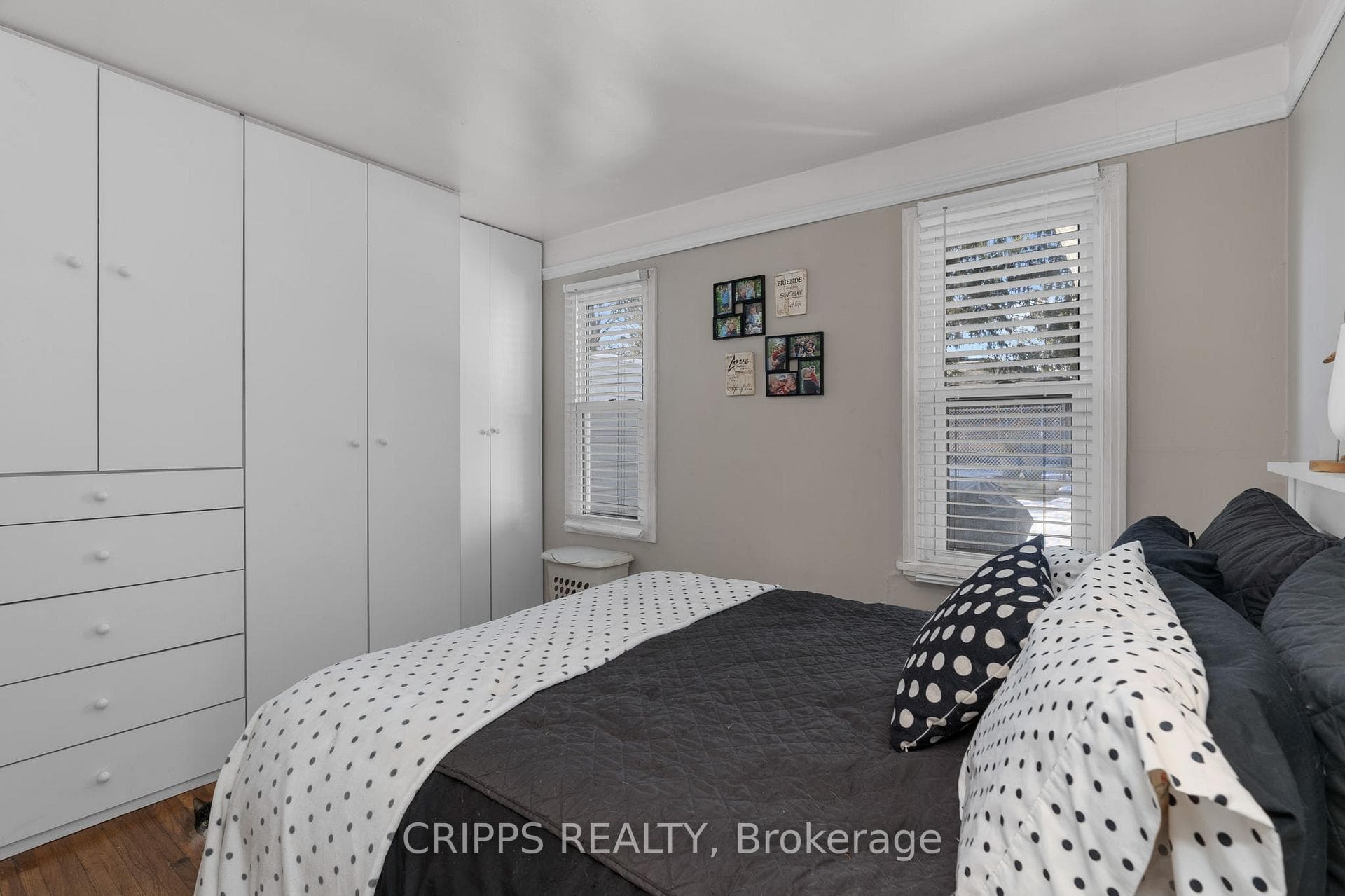 206 Owen Street photo 14