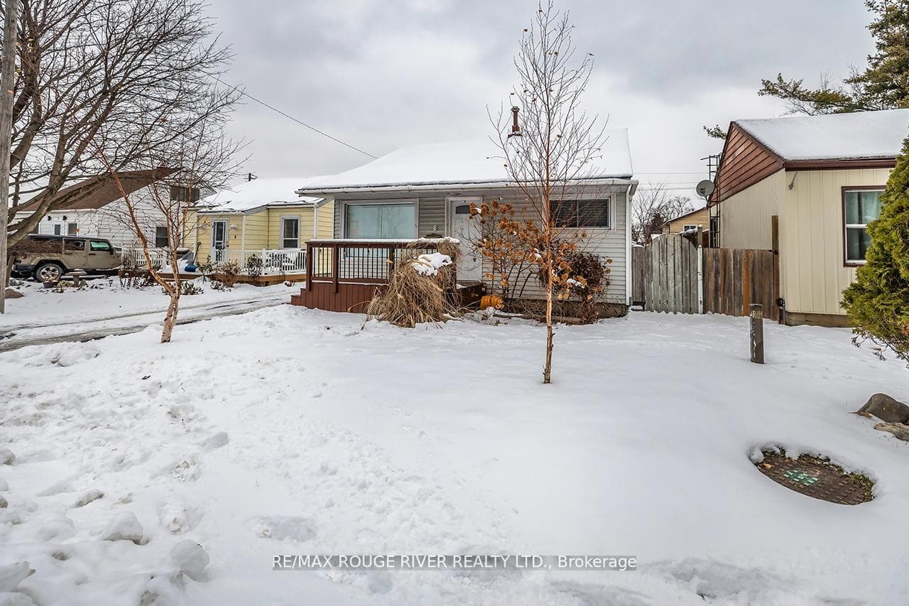 8 Birch Crescent photo 1