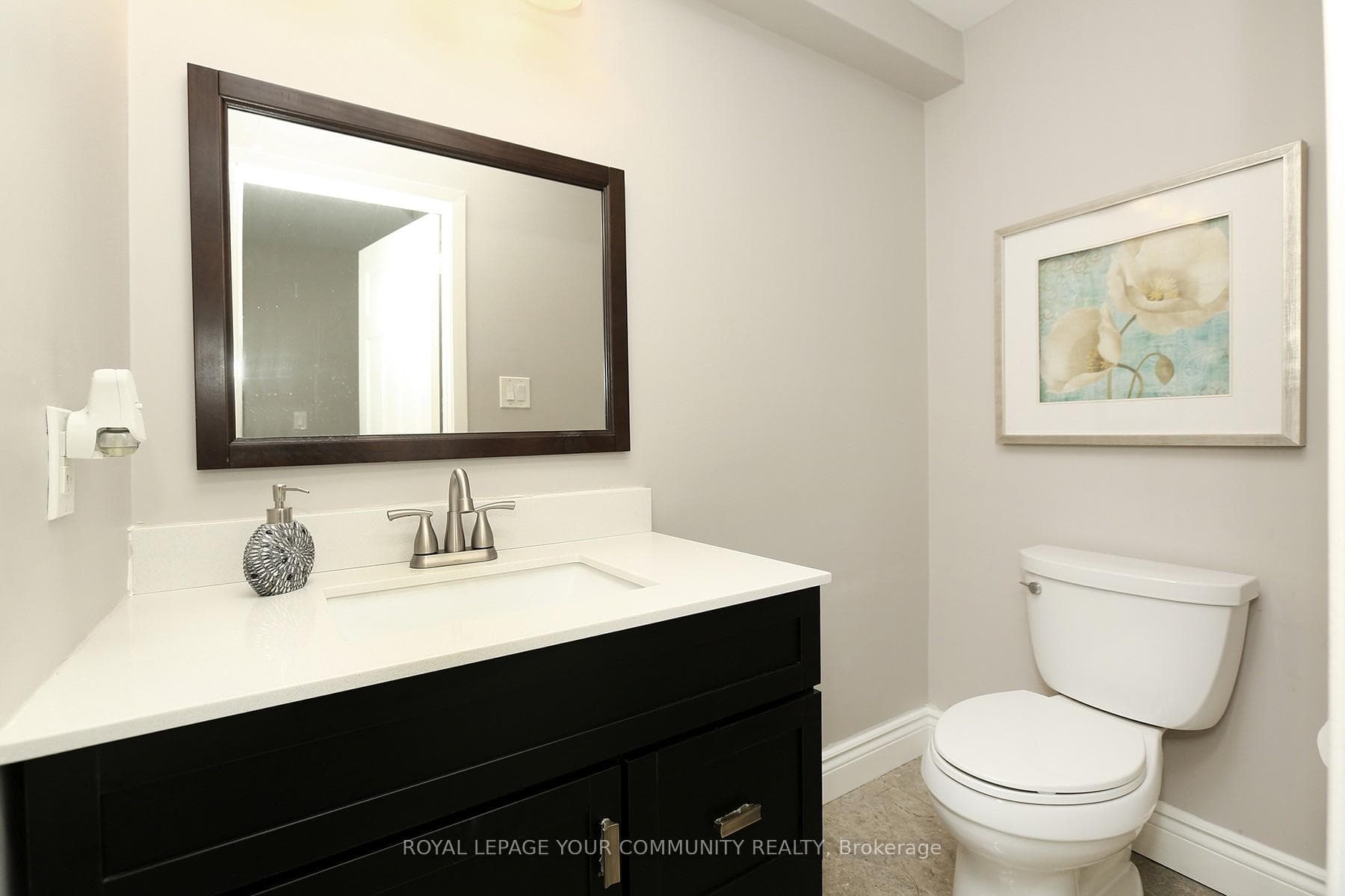 54 Henderson Drive photo 5