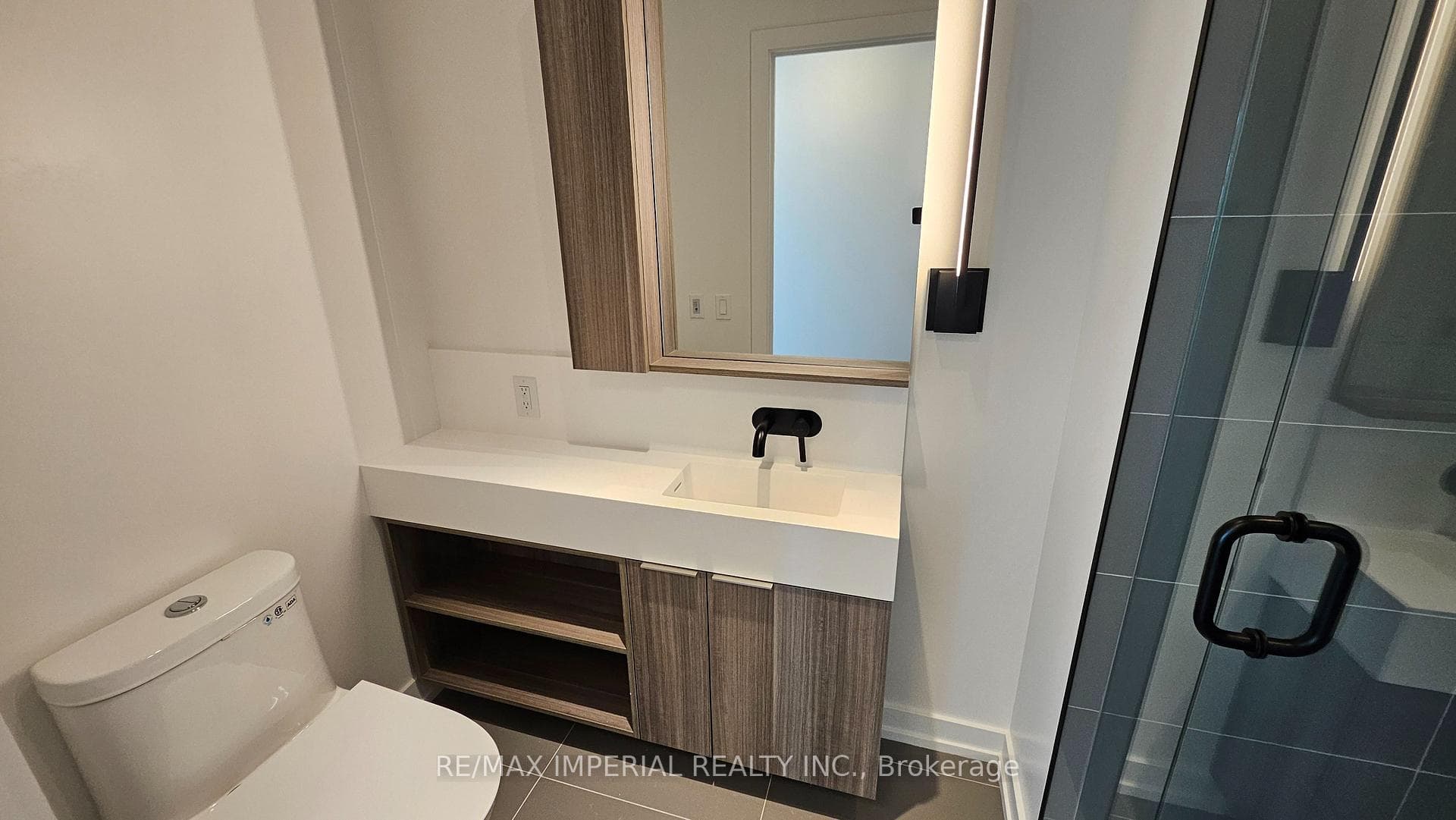 117 Broadway Avenue Unit 3311 N photo 5