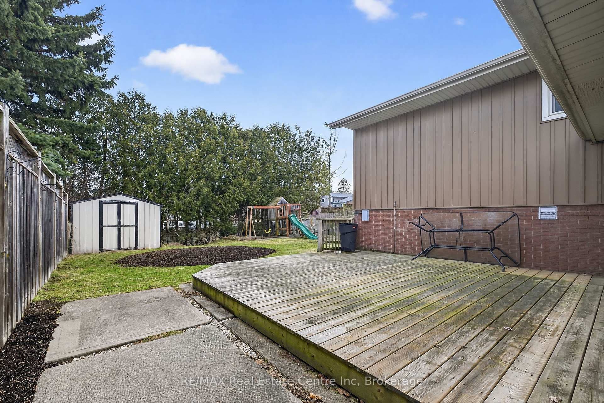 7 Sanderson Drive photo 41