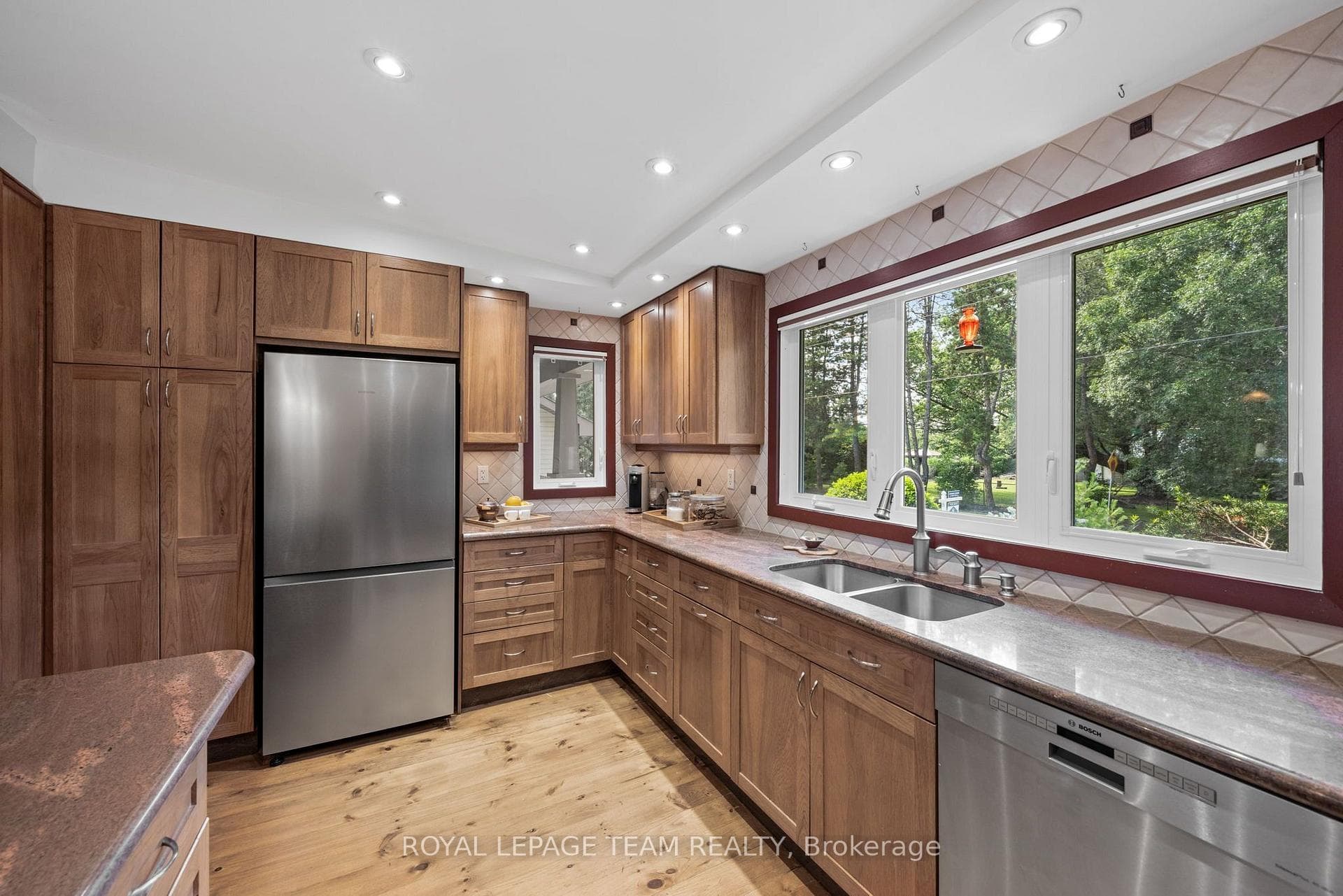 22 Honey Gables Drive photo 8