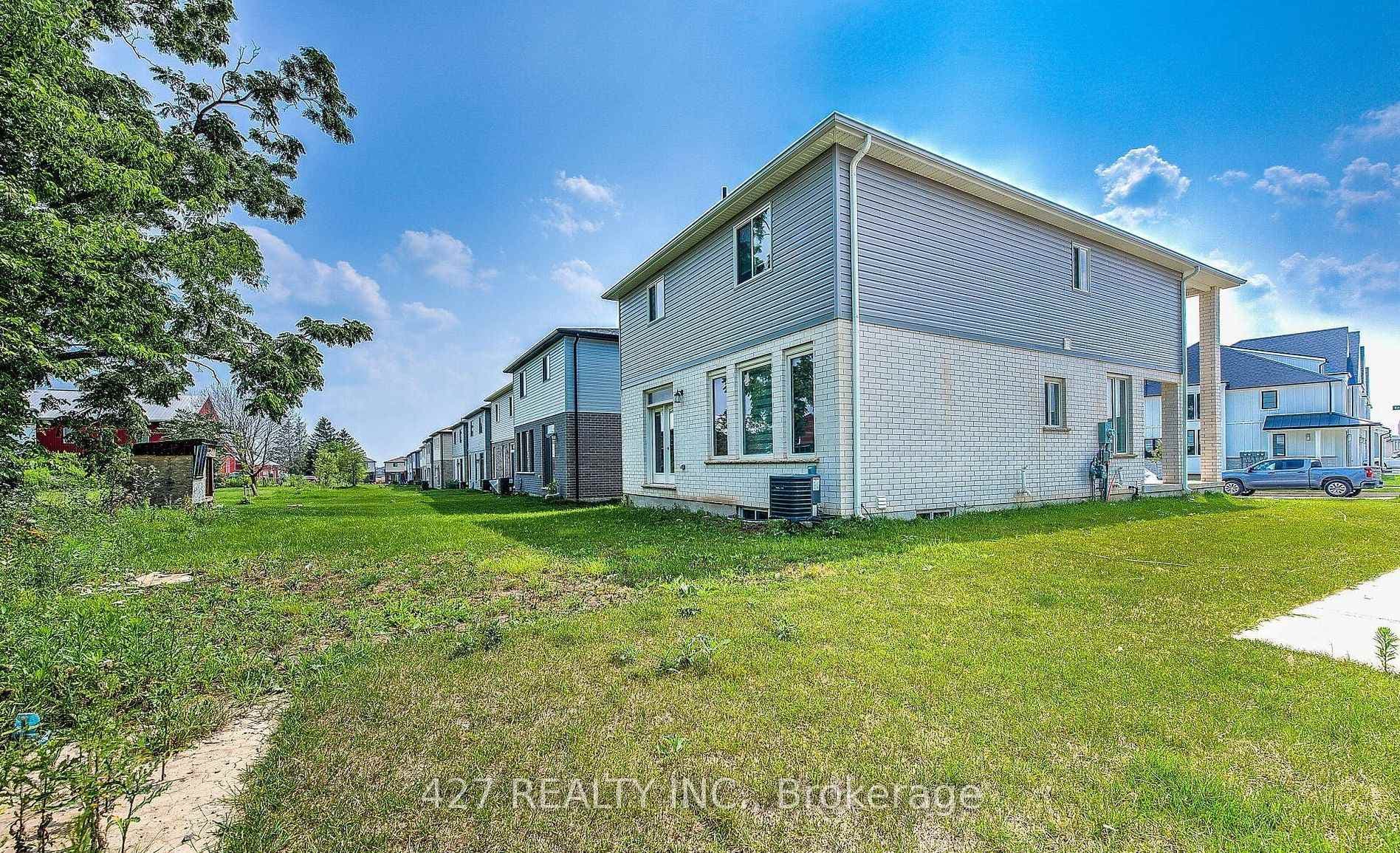 84 Knott Drive photo 31