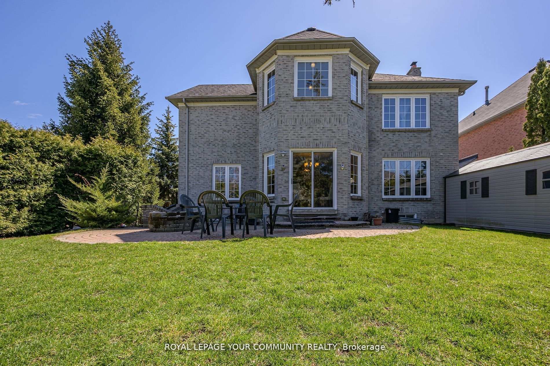 672 Brooker Ridge photo 2