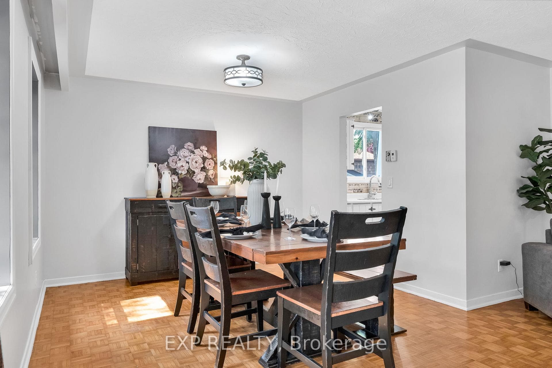 67 Crossley Drive photo 9