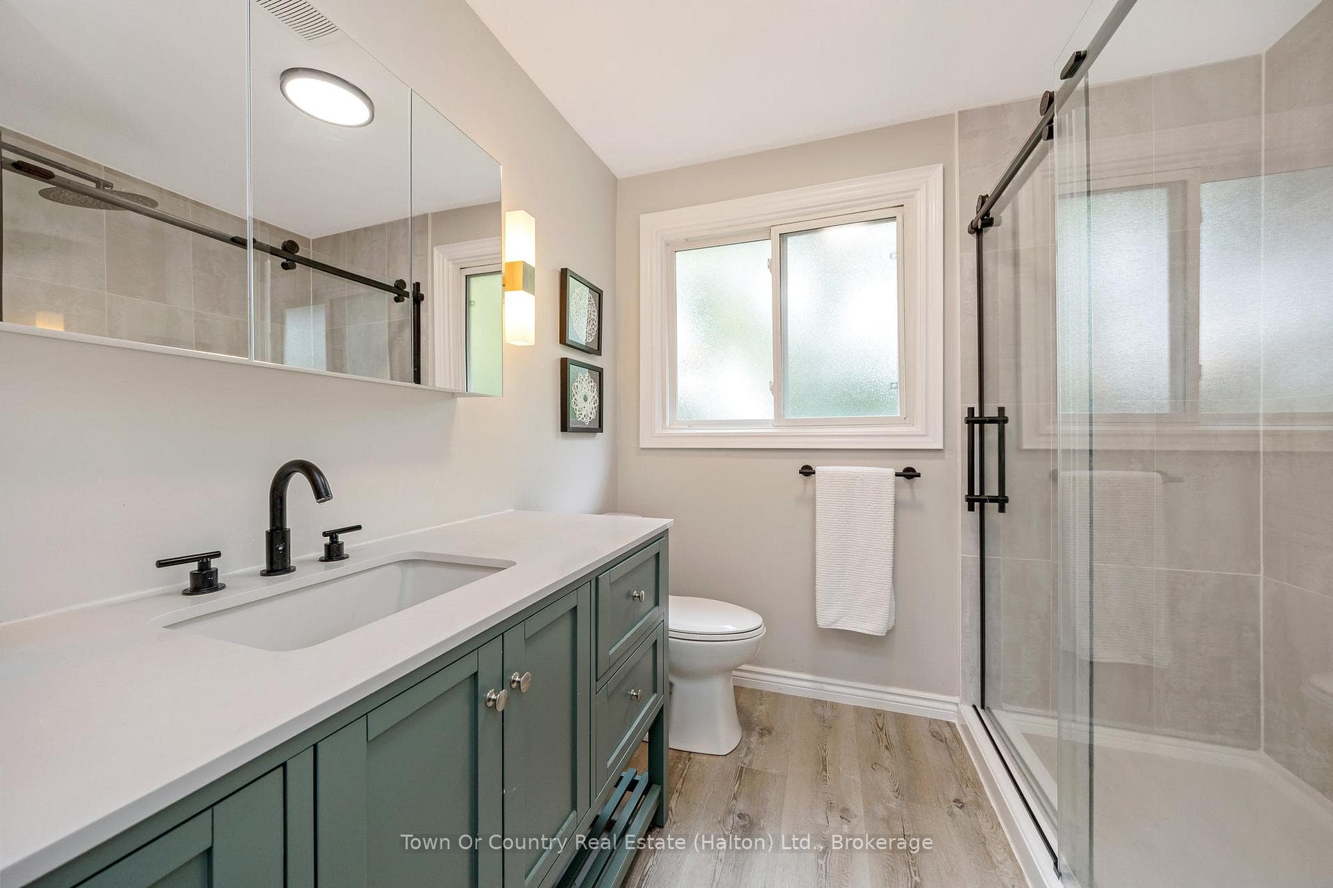 472 White Drive photo 27
