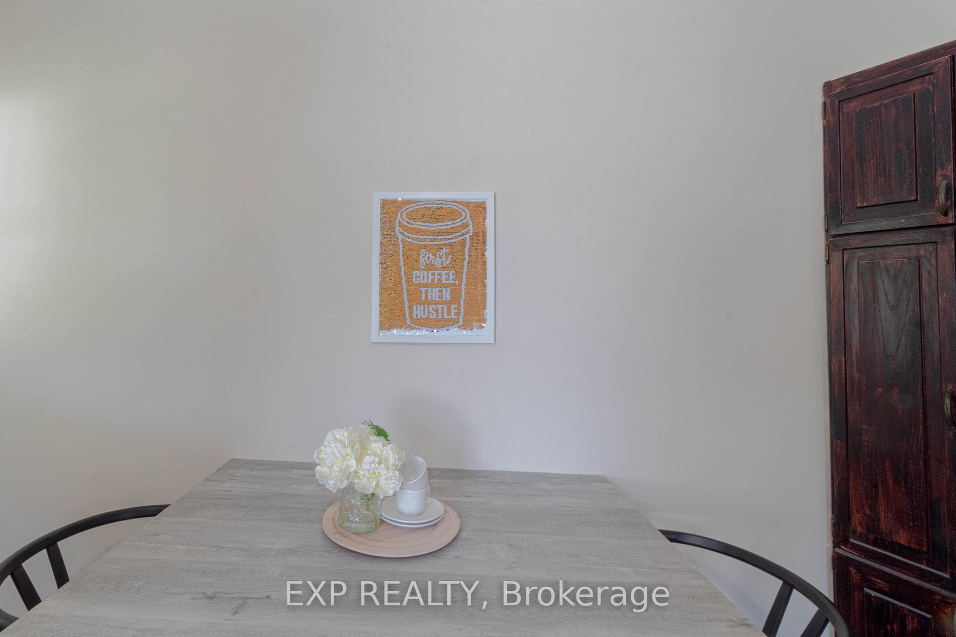 5782 Byng Avenue photo 18