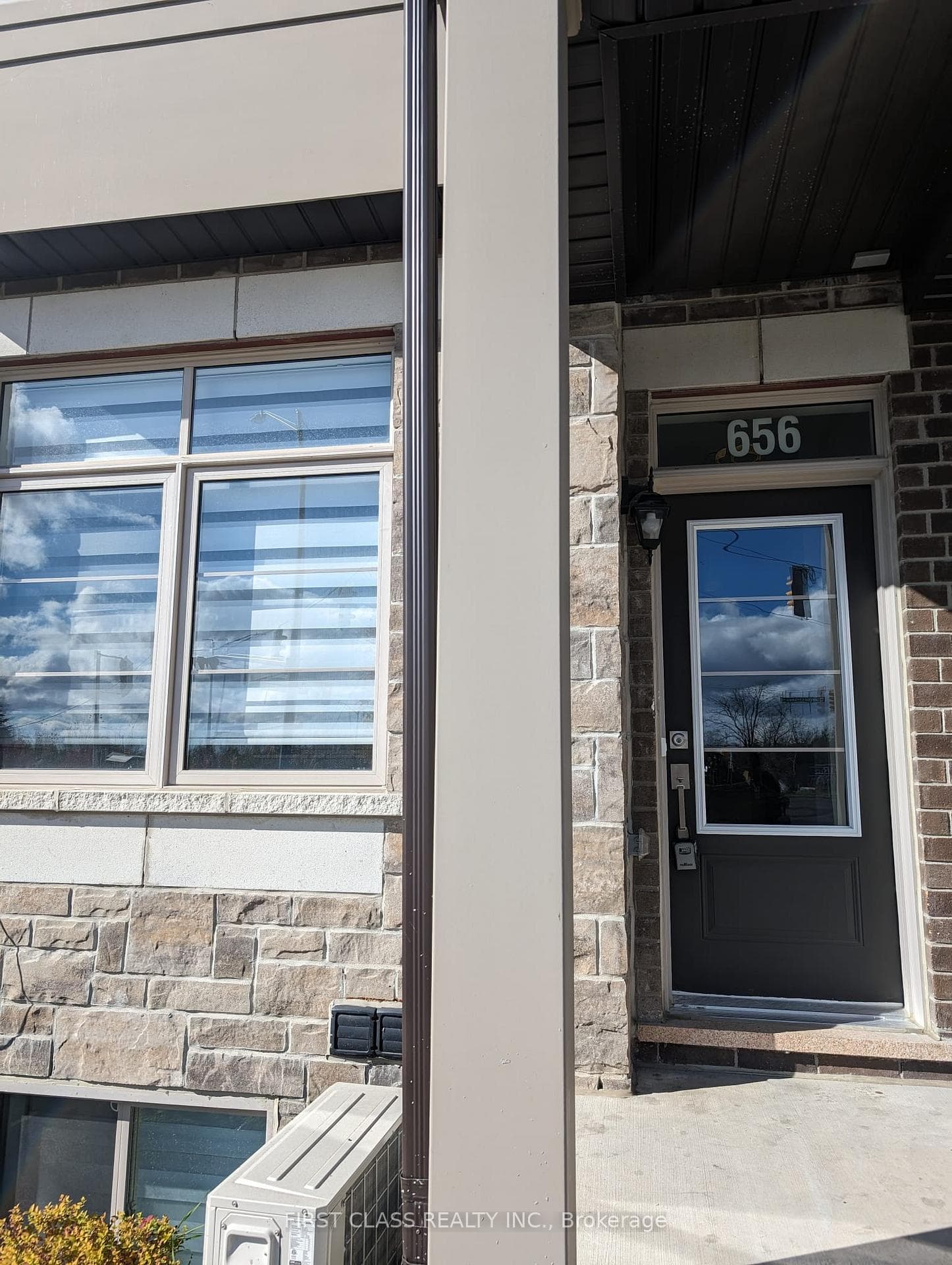 656 Copper Creek Drive photo 4