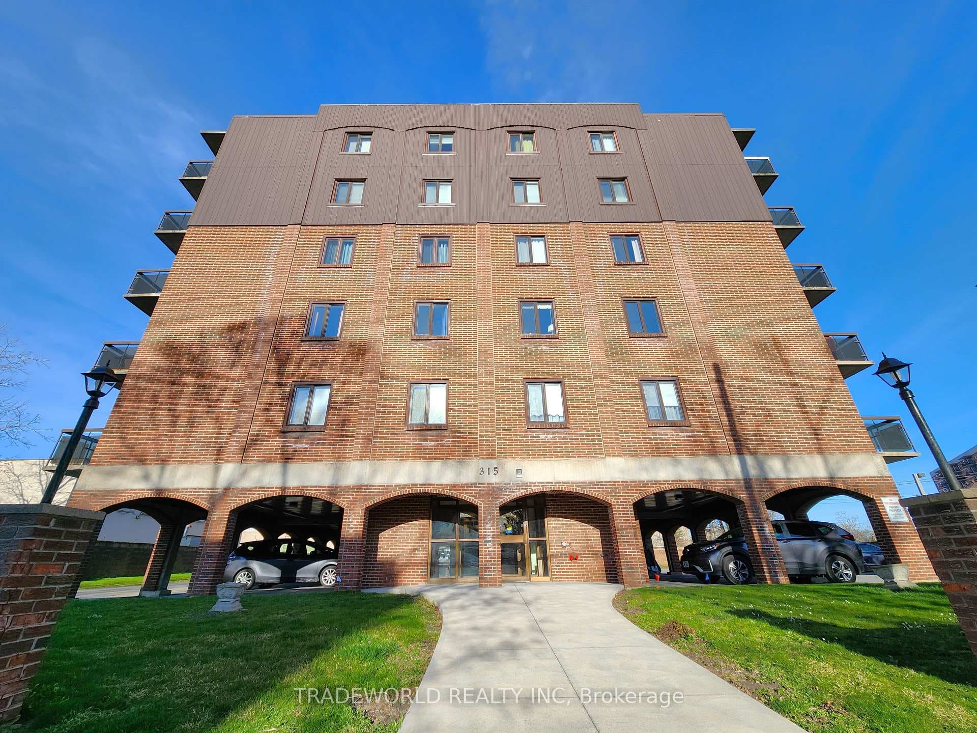 315 Regent Street Unit 502 photo 1