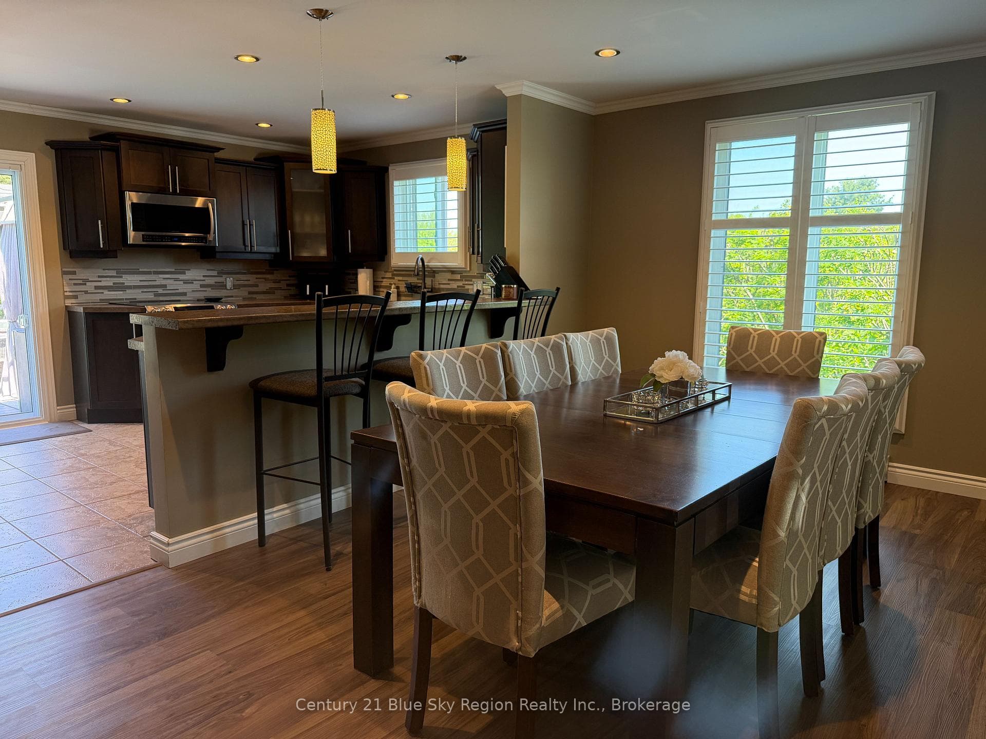 790 LAURENTIAN Avenue photo 9