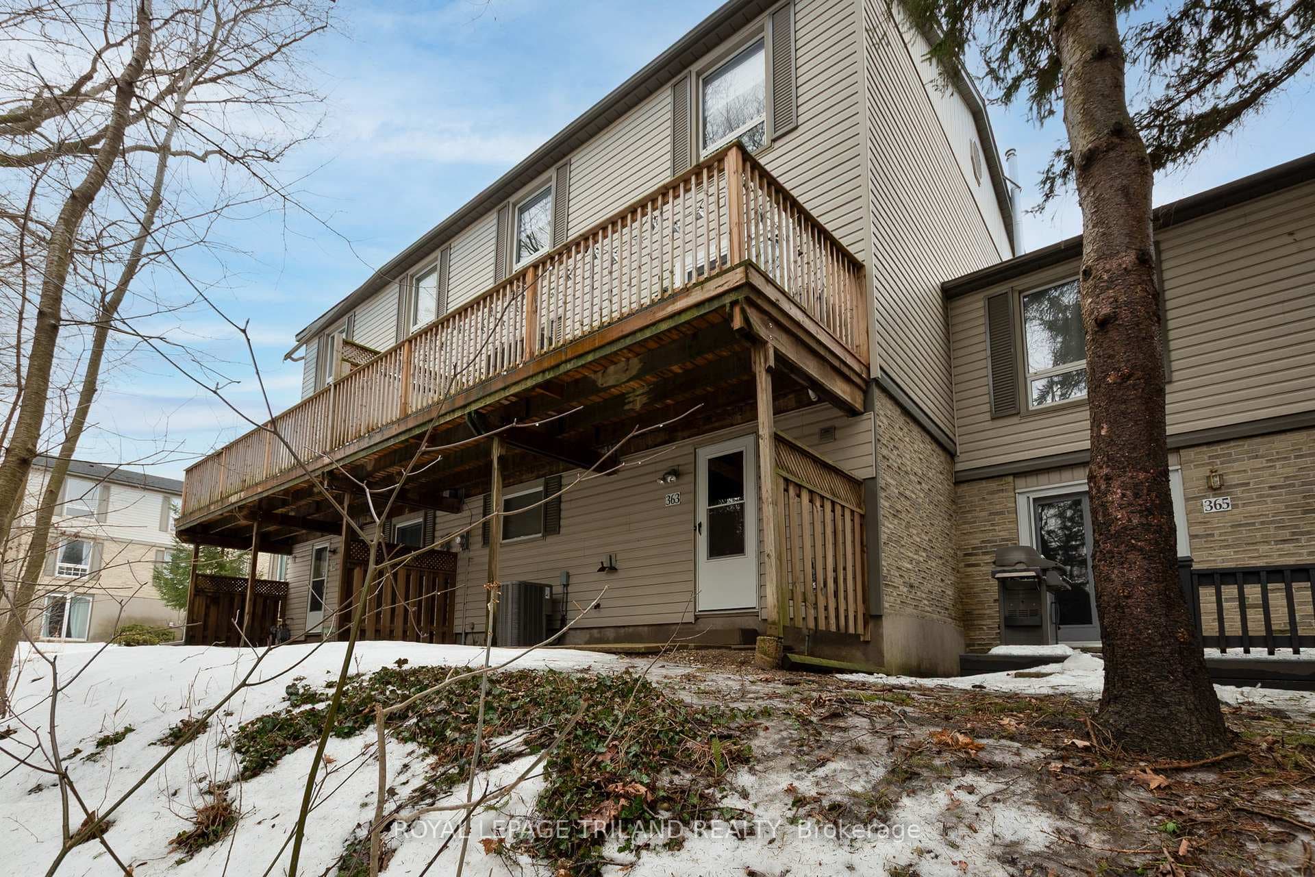 363 EVERGLADE Crescent photo 41