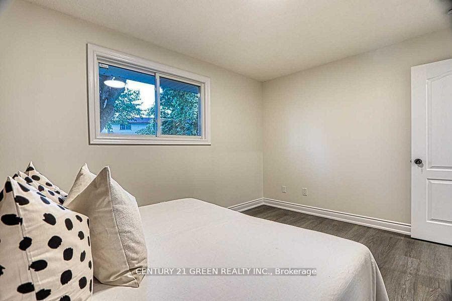 164 Gardiner Drive photo 13